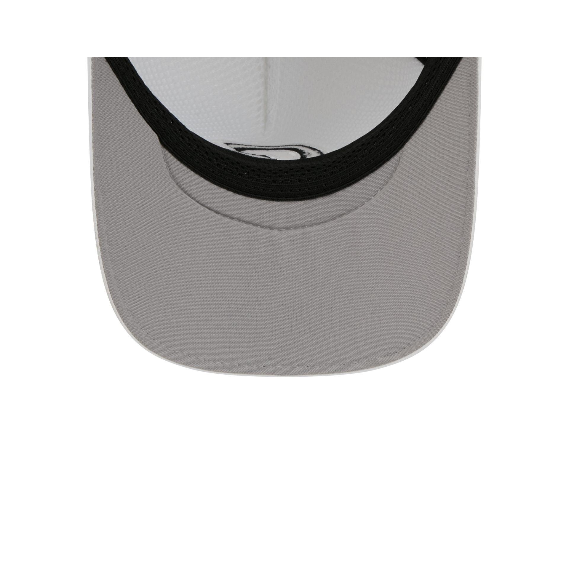 Georgetown Hoyas White 9FORTY APEX Snapback Hat Male Product Image