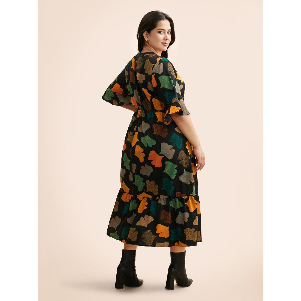 Plus Size Floral Print Notched Ruffle Sleeve Dress BlackFlower Women Elegant Ruffles Flat collar Half Sleeve Curvy BloomChic 10/M Product Image