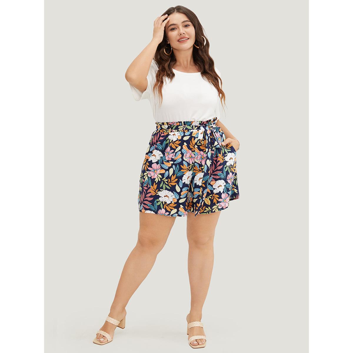 Plus Size Tropical Print Paperbag Waist Pocket Belt Shorts Women Indigo Vacation Elastic Waist Loose Dailywear Shorts BloomChic 18-20/2X Product Image