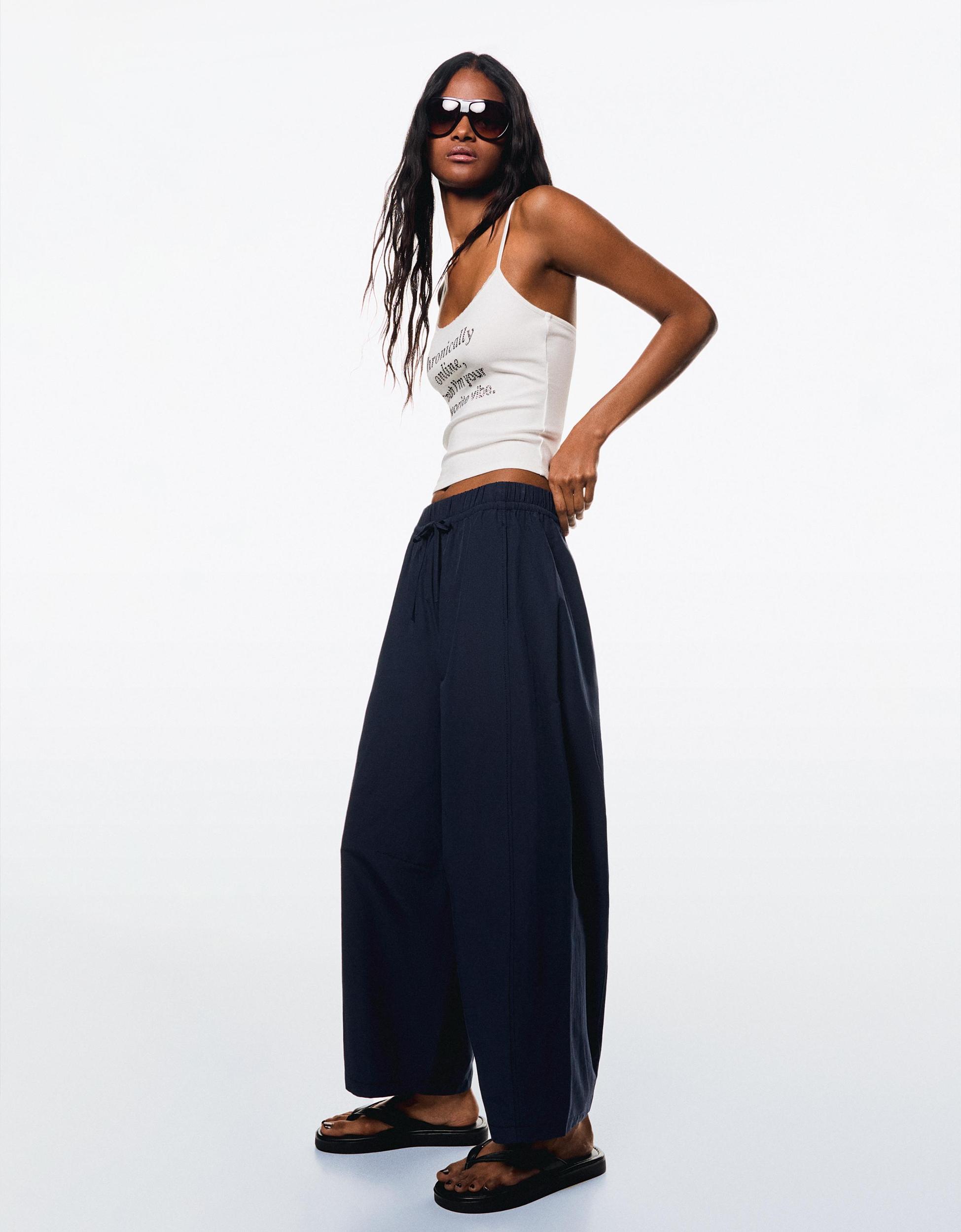 Cropped barrel pants Product Image