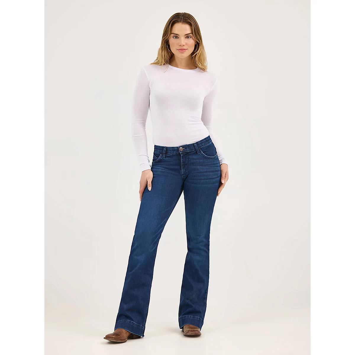 Women's Wrangler Ultimate Riding Jean Willow Mid-Rise Trouser in Sloane Product Image