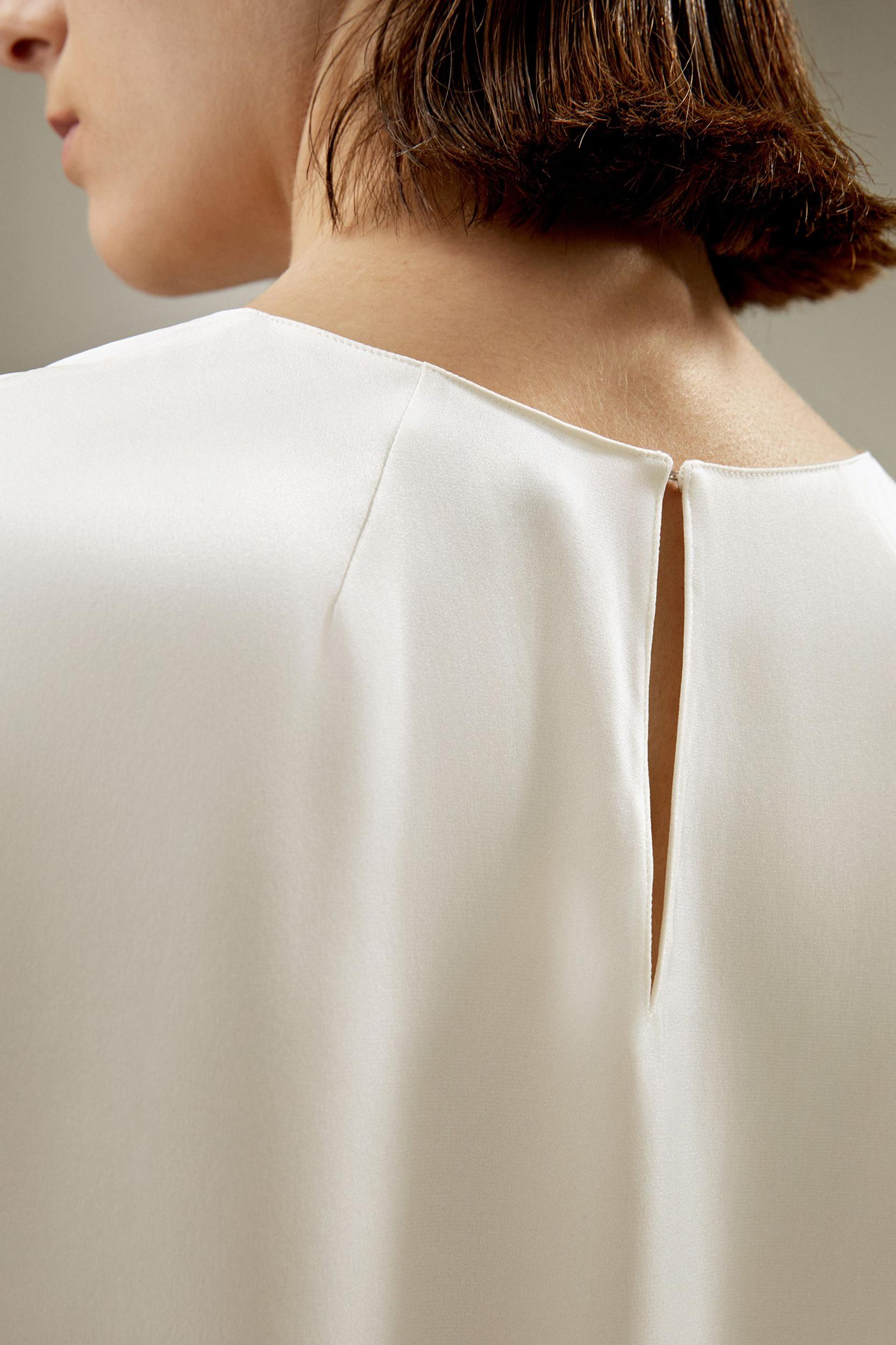 Basic Silk T-shirt Product Image