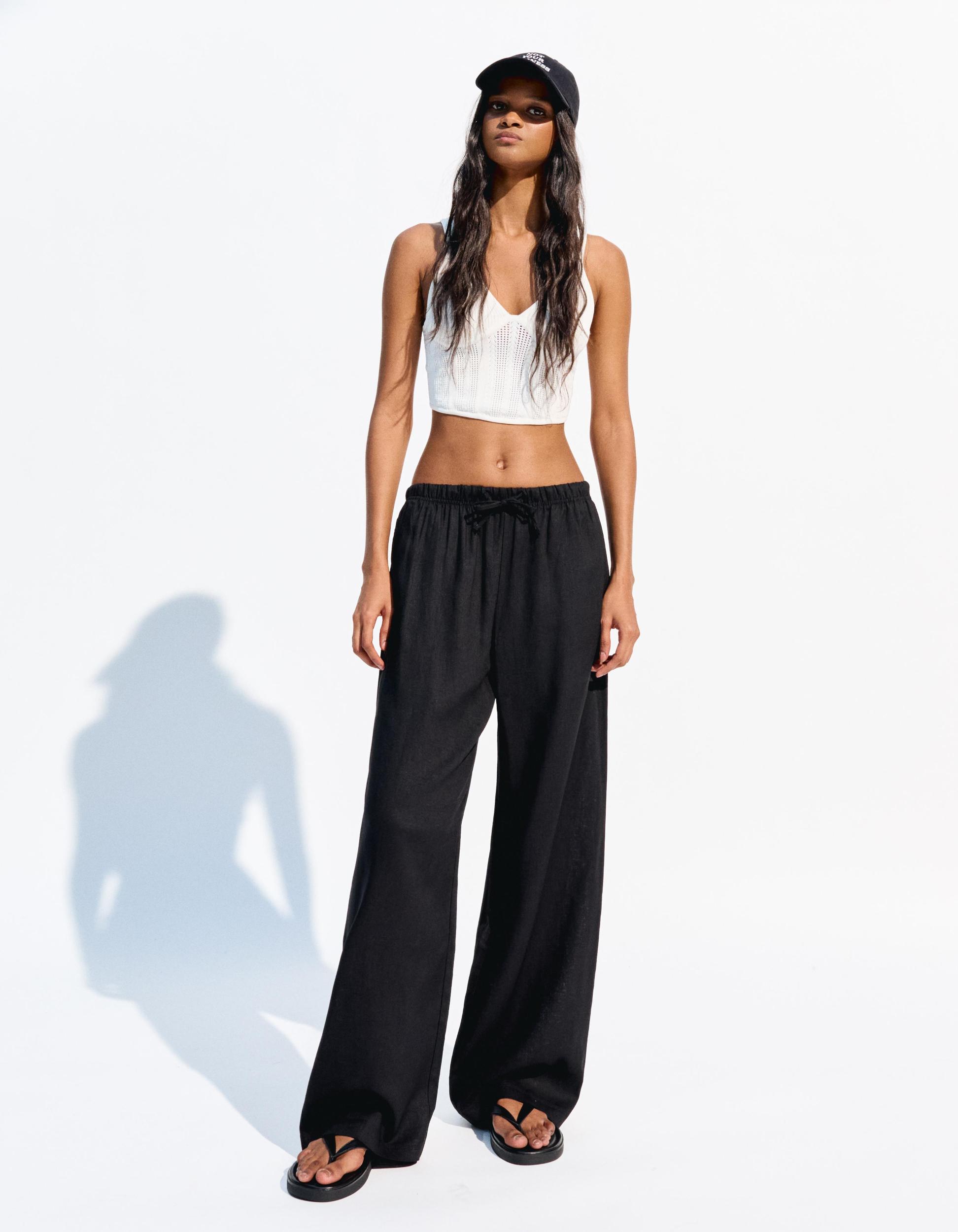 Linen blend pants with an elastic waistband Product Image