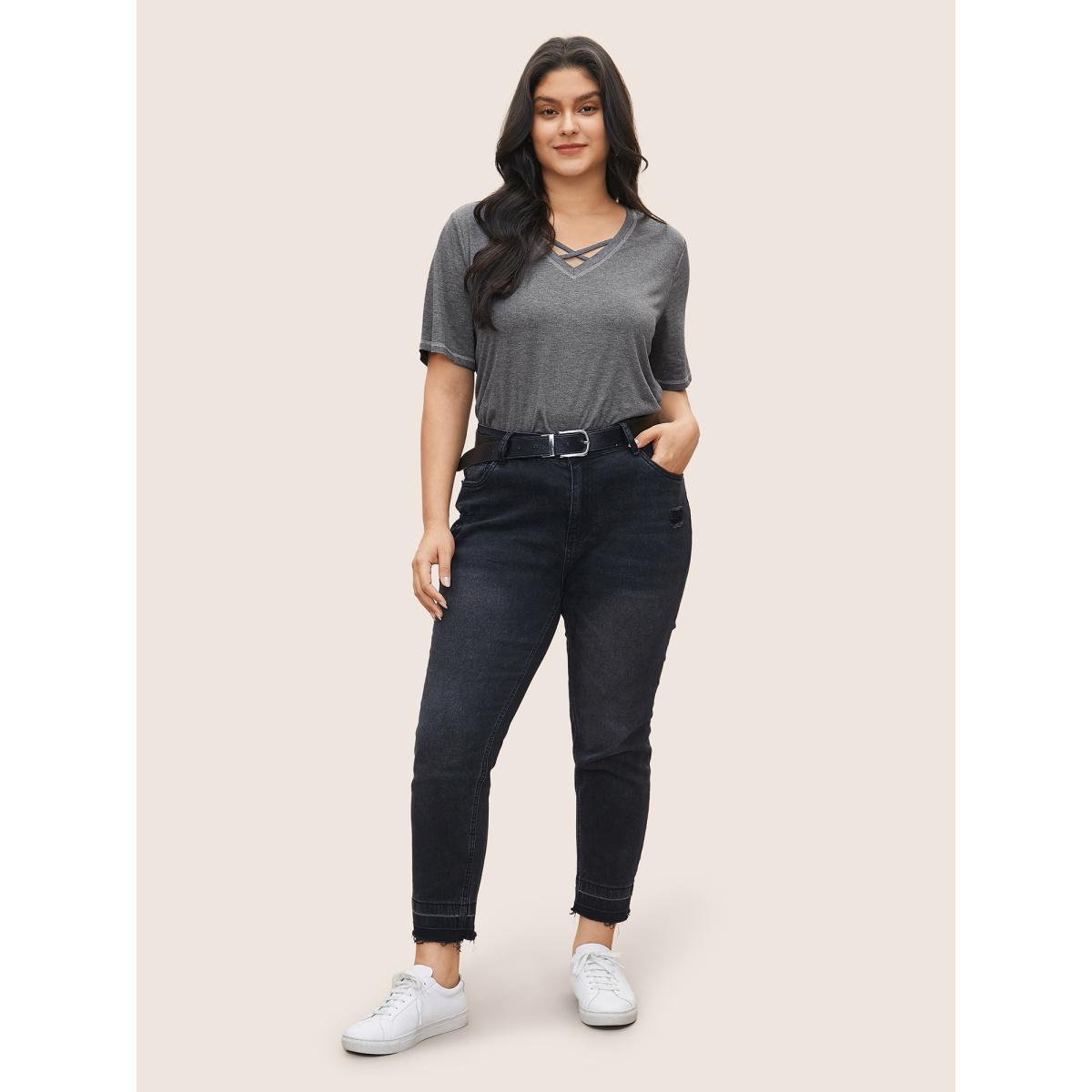 Plus Size Solid Crisscross Neck Contrast Stitch T-shirt Gray Women Leisure Plain V-neck Casual T-shirts BloomChic 10/M Product Image