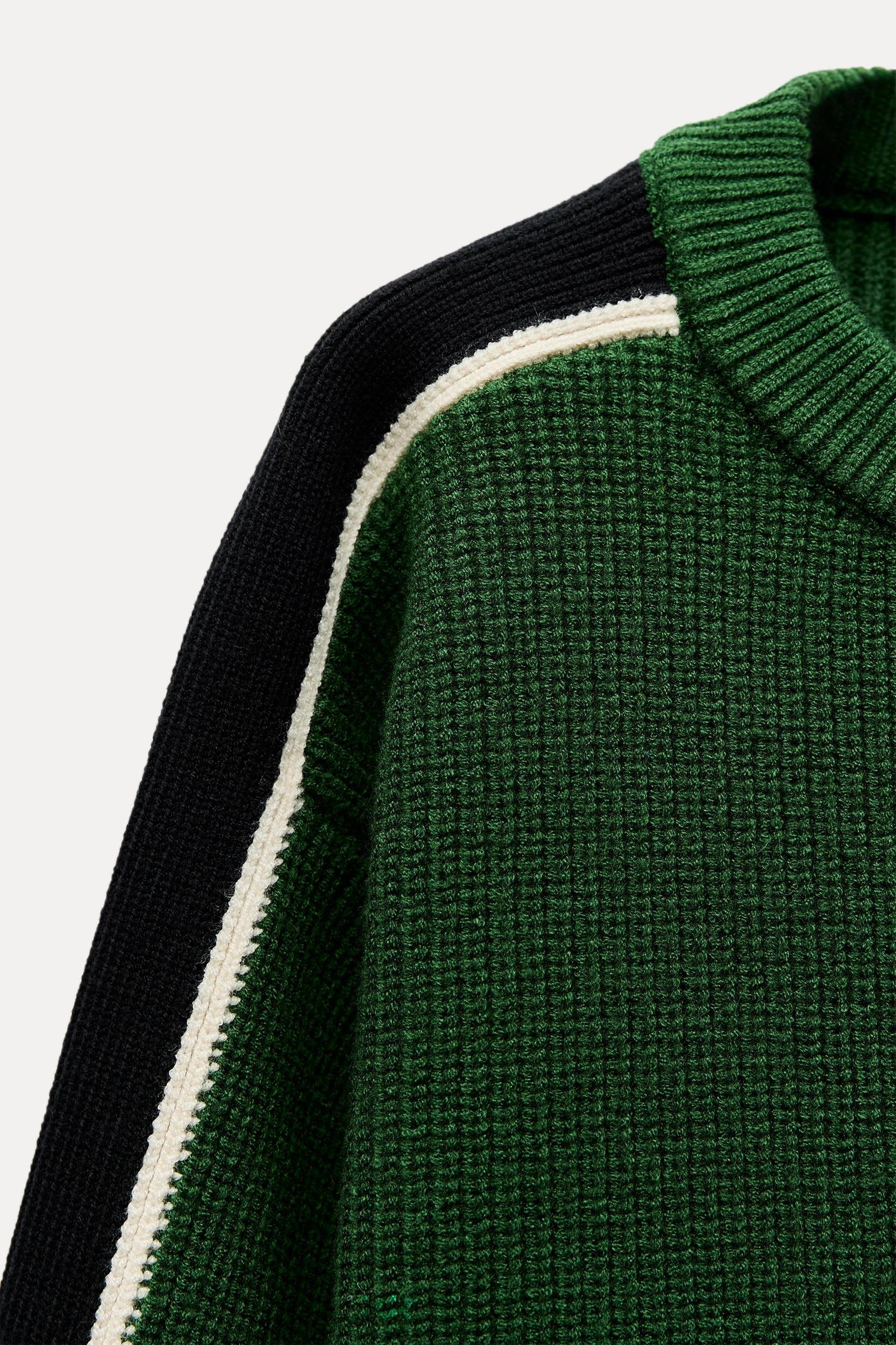 KNIT SWEATER WITH SIDE STRIPE Product Image