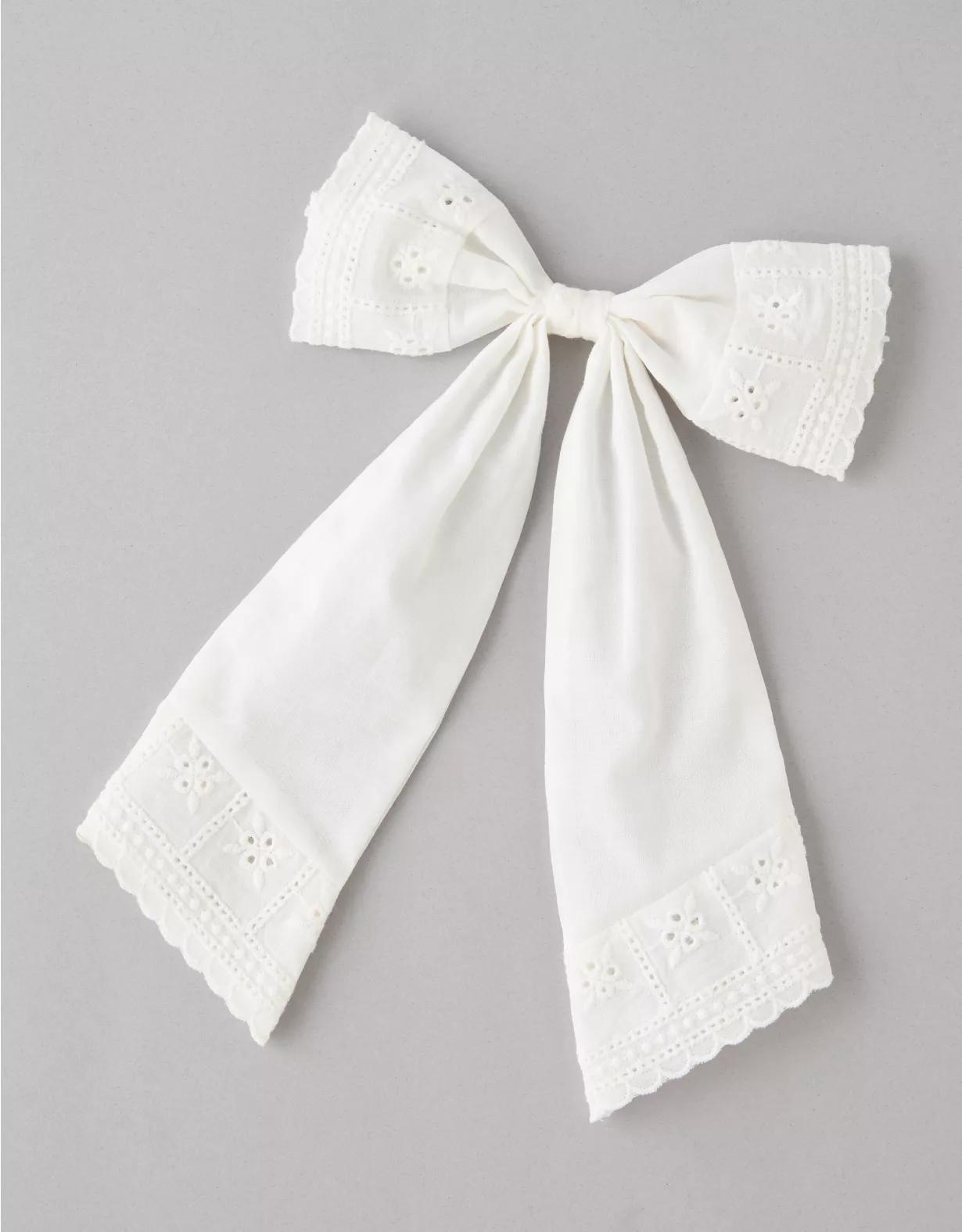 AE Embroidered Eyelet Bow Clip Product Image