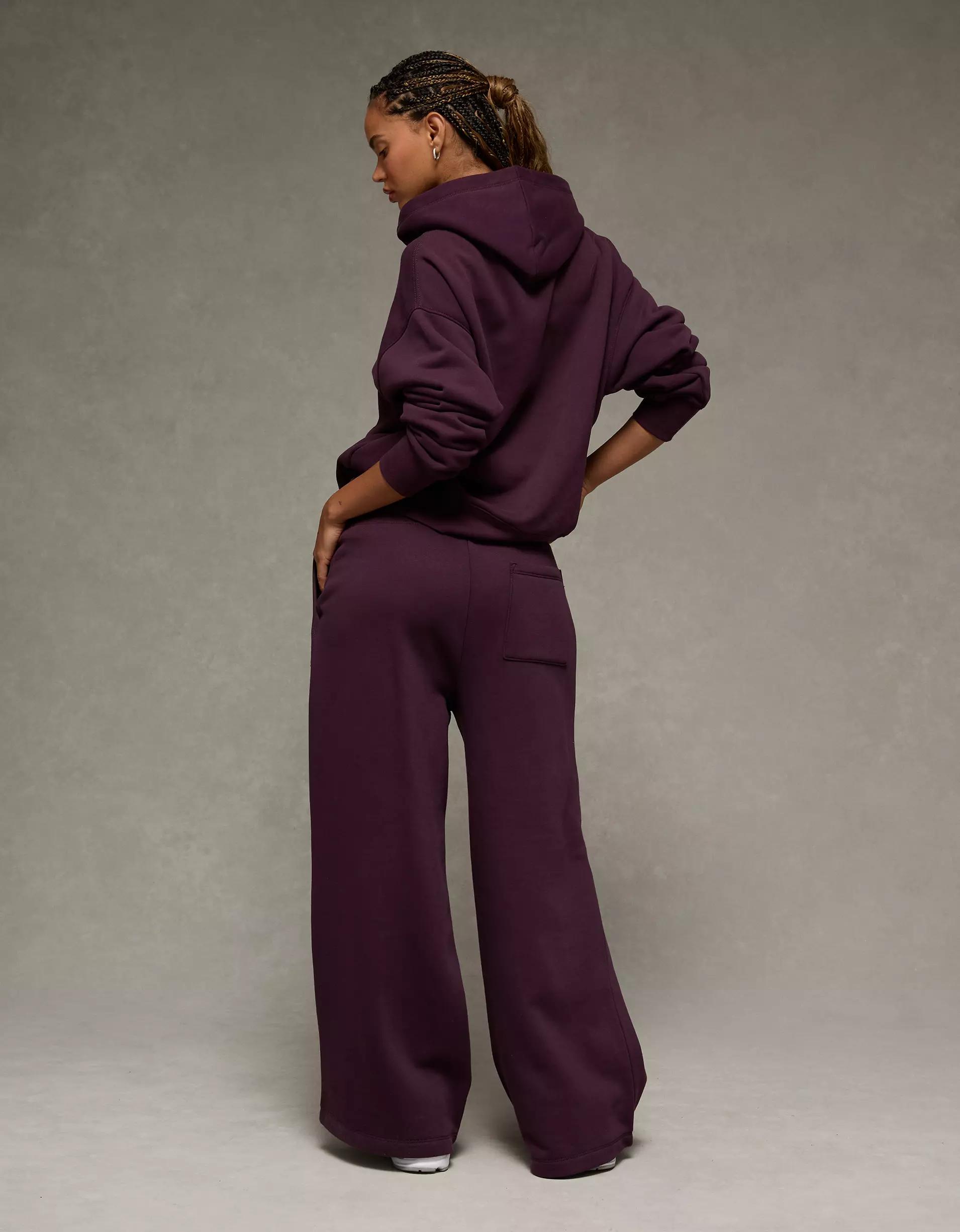 AE Everyday Luxe Wide-Leg Sweatpant Product Image