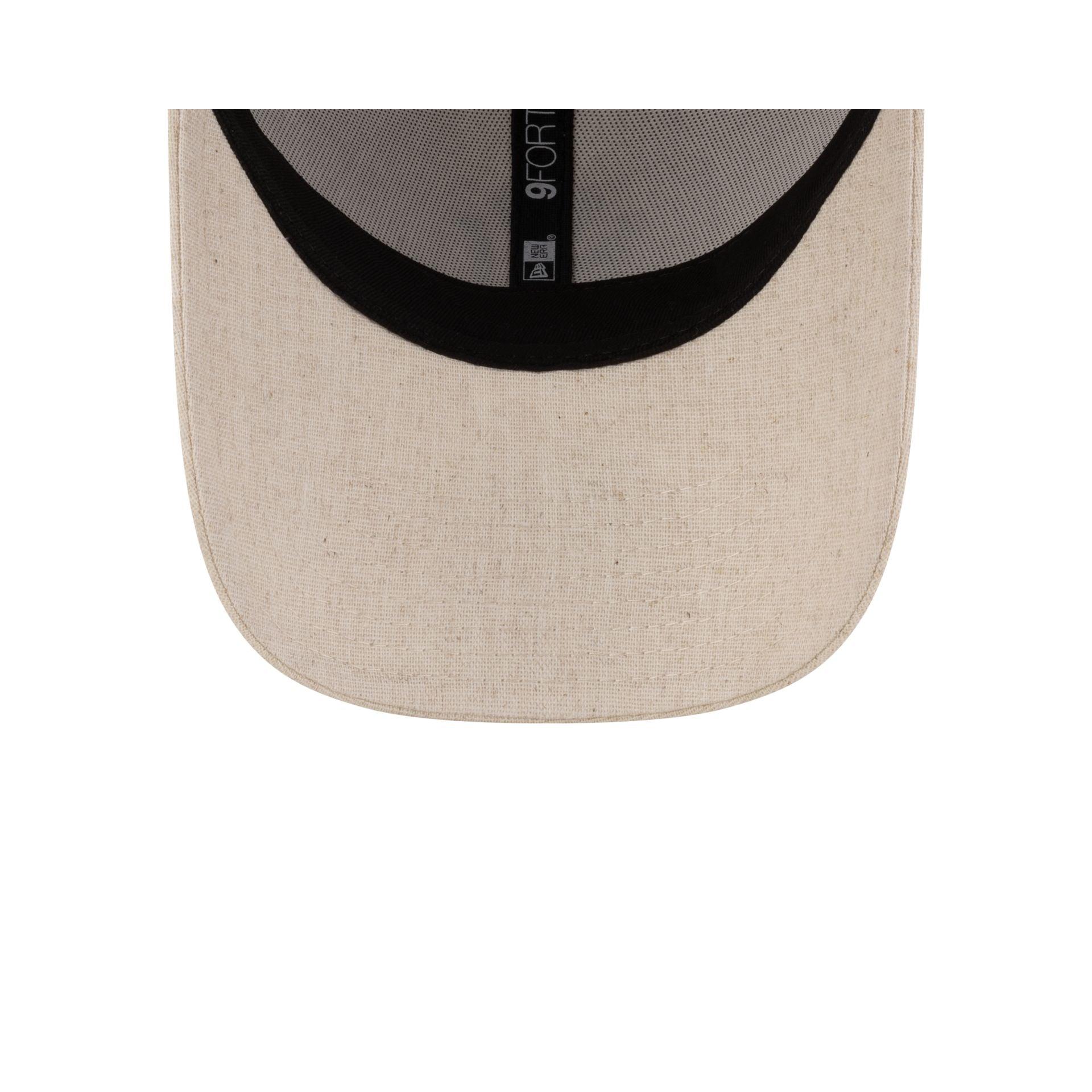 New York Yankees Linen Cream 9FORTY Adjustable Hat Male Product Image