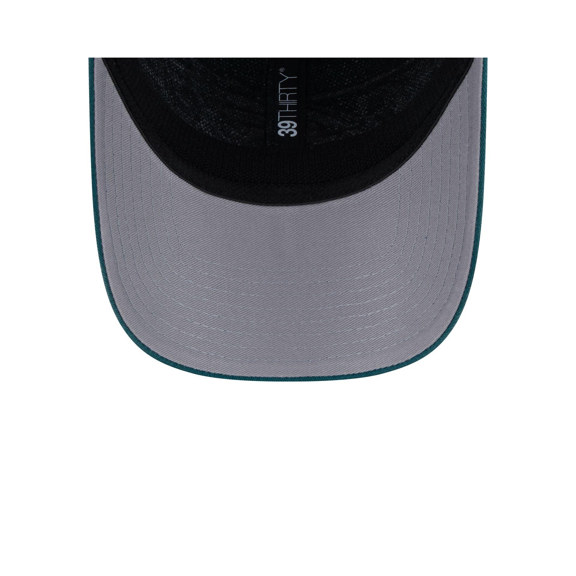 Dallas Cowboys Slick 9TWENTY Trucker Hat Male Product Image