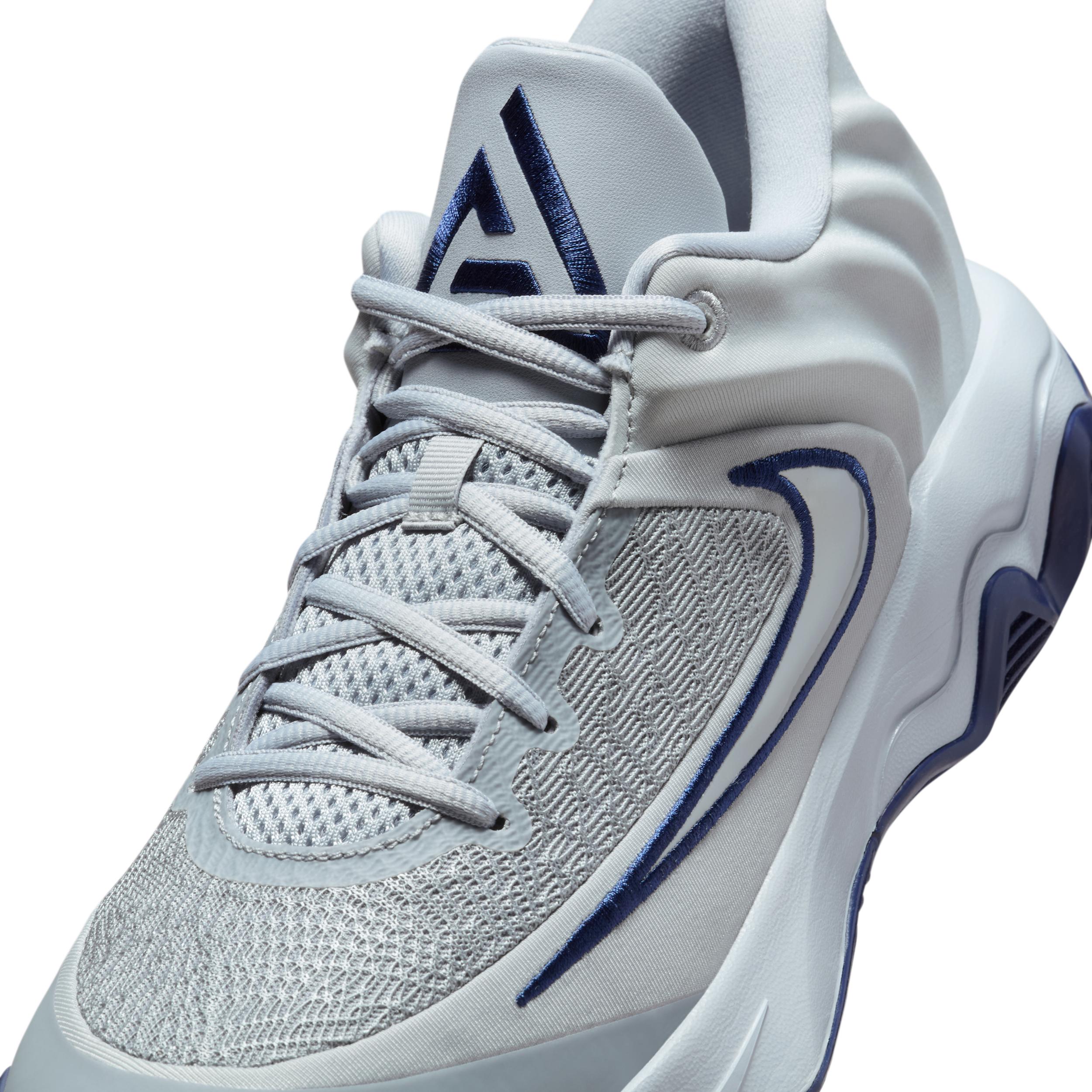 Nike Men's Giannis Immortality 4 Basketball Shoes Product Image