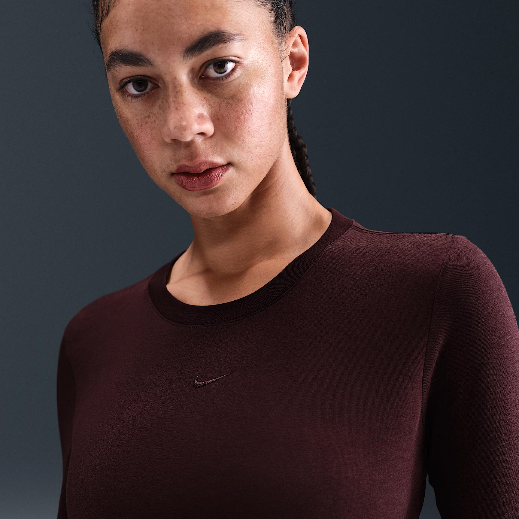 Womens Nike Sportswear Chill Knit Slim Long-Sleeve Cropped Top | HF5322-017 Product Image