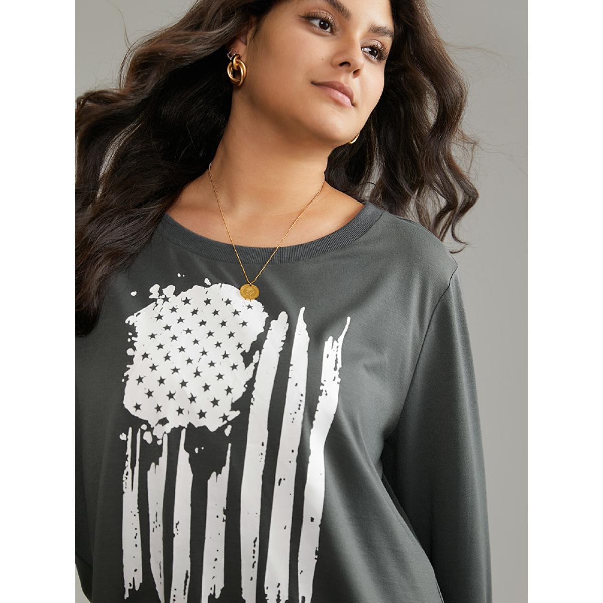 Plus Size Brush Print Star Round Neck Sweatshirt Women DarkGray Casual Plain Dailywear Sweatshirts BloomChic 22-24/3X Product Image