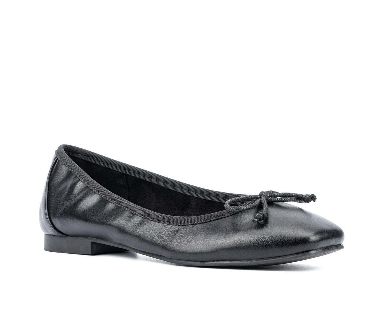 Women's New York and Company Paulina Flats Product Image
