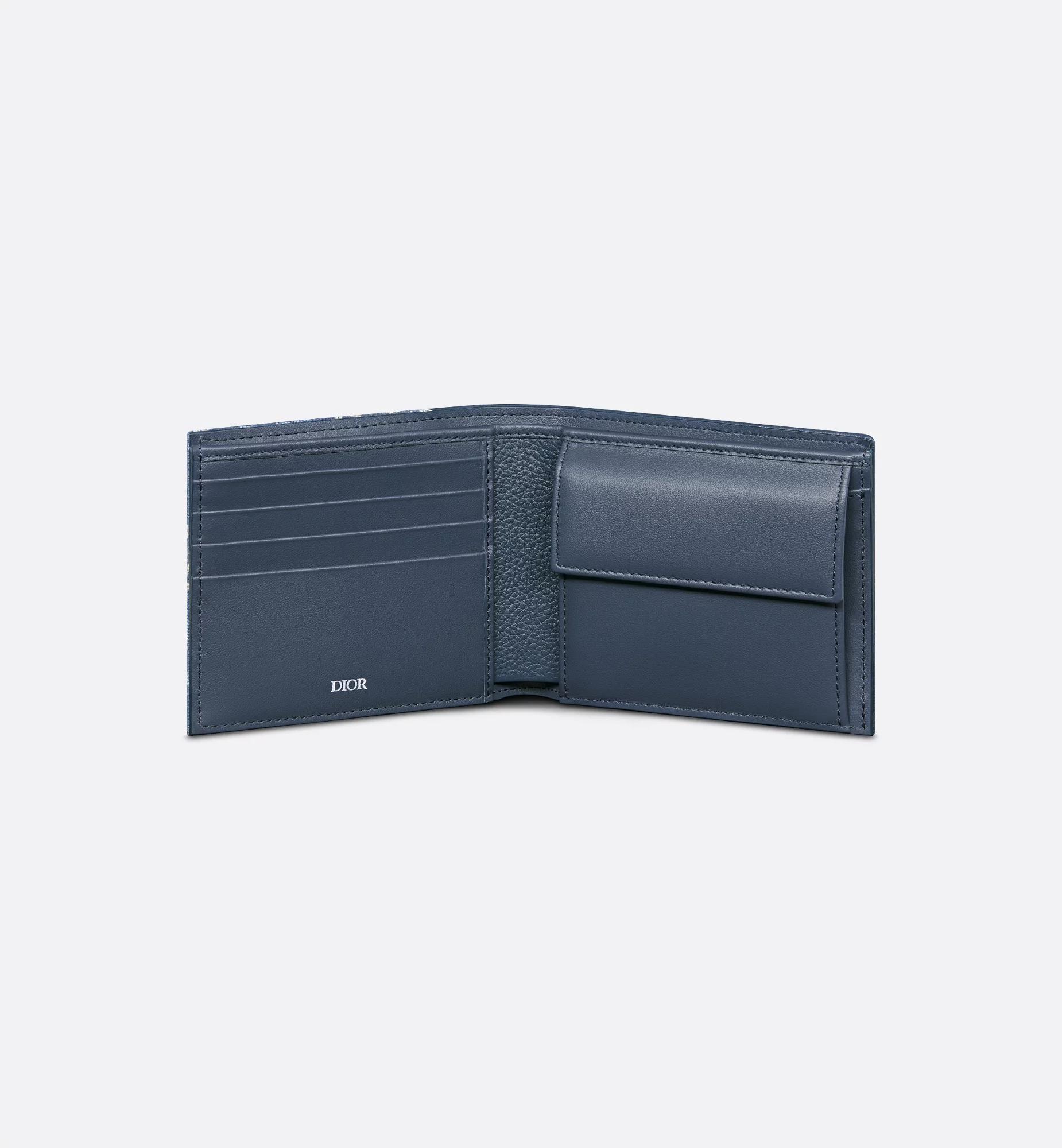 Saddle Bifold Wallet Product Image