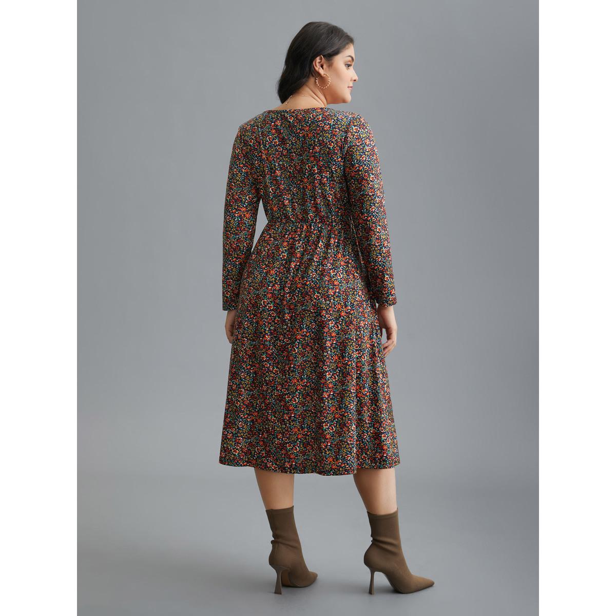 Plus Size Ditsy Floral Drawstring Midi Dress DarkBlue Women Casual Drawstring Knit Dresses Bloomchic 26/4X Product Image