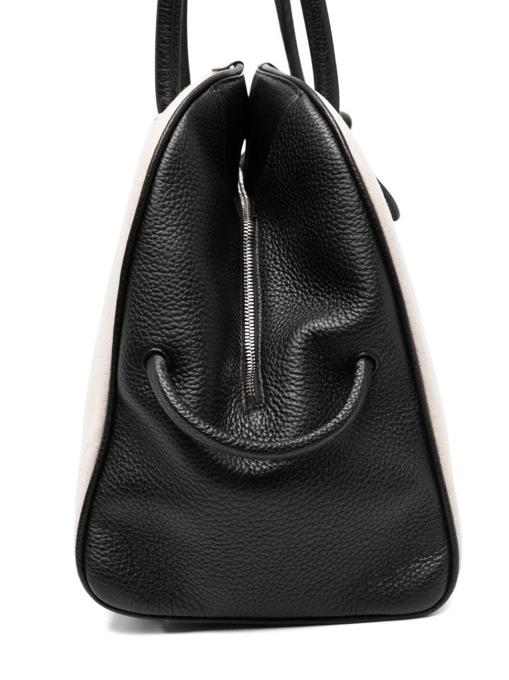 The large Turismo luggage bag Product Image