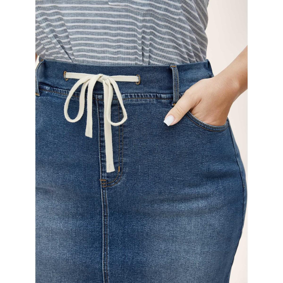 Plus Size Stretchy Waistband Pull-On Denim Skirt Women Darkindigo Everyday-Casual Medium stretch Medium Wash 24/3X Slanted pocket Casual Denim Skirts BloomChic Product Image