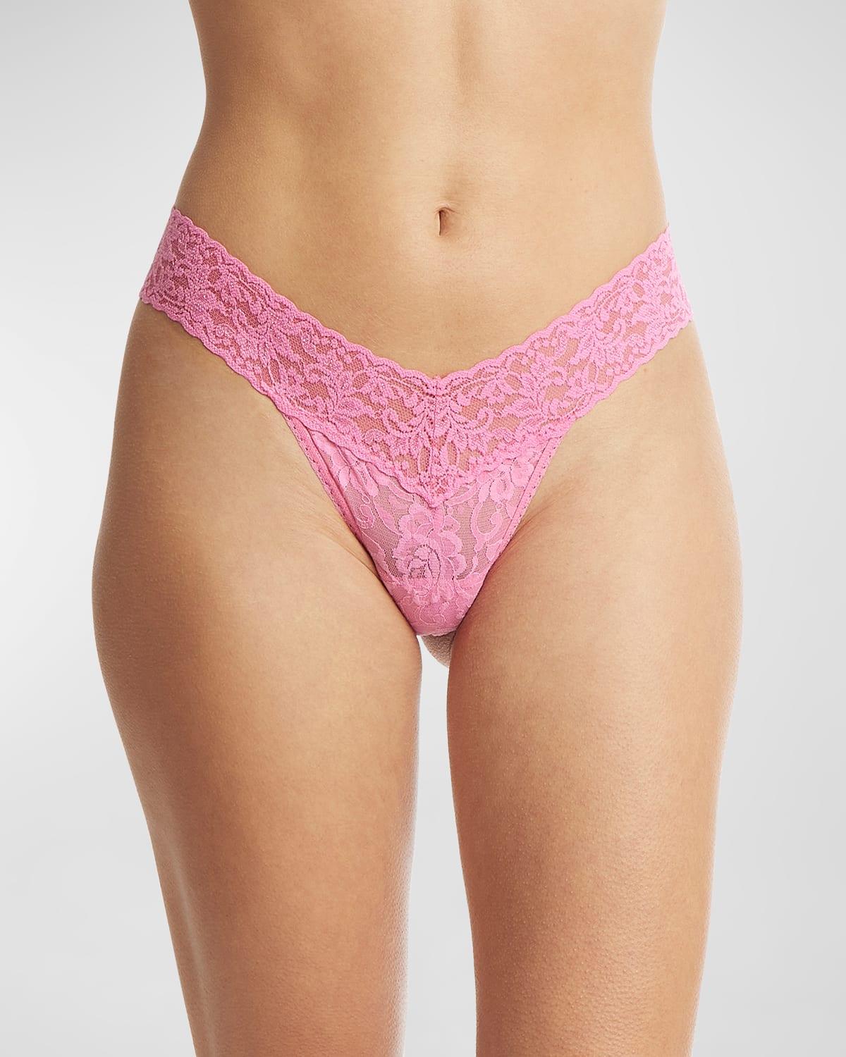 Signature Lace Low Rise Thong Product Image