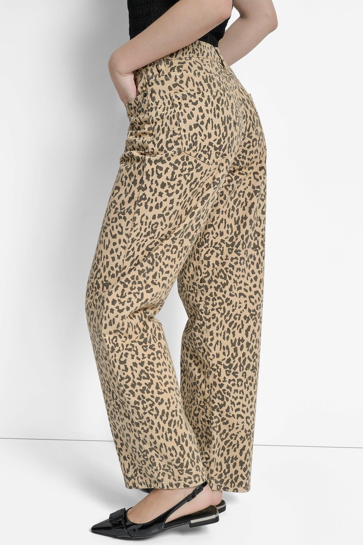 HIGH-RISE RAW EDGE FLARE JEAN Product Image