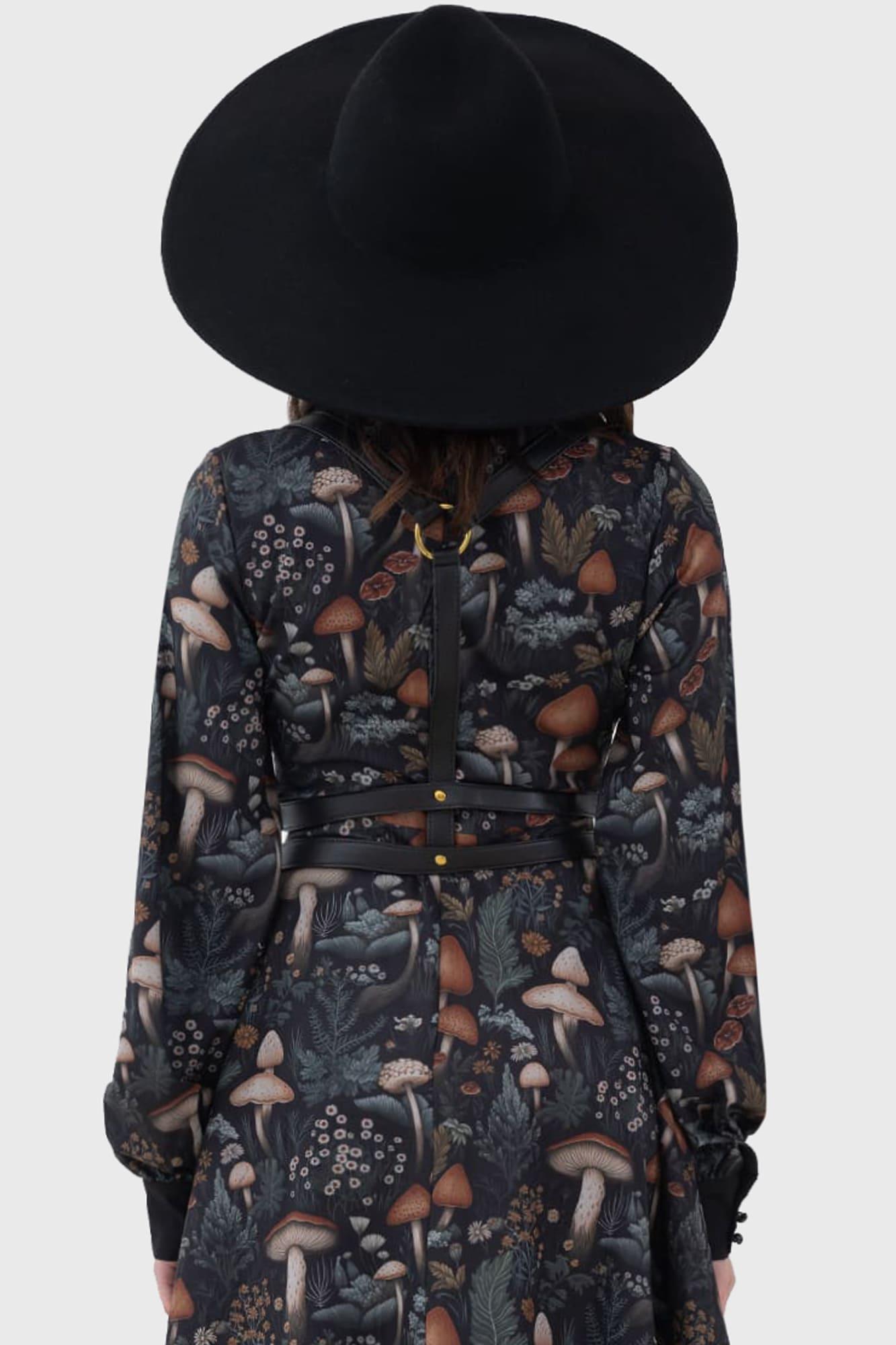 Wanda Harness [BLACK/GOLD] Female Product Image