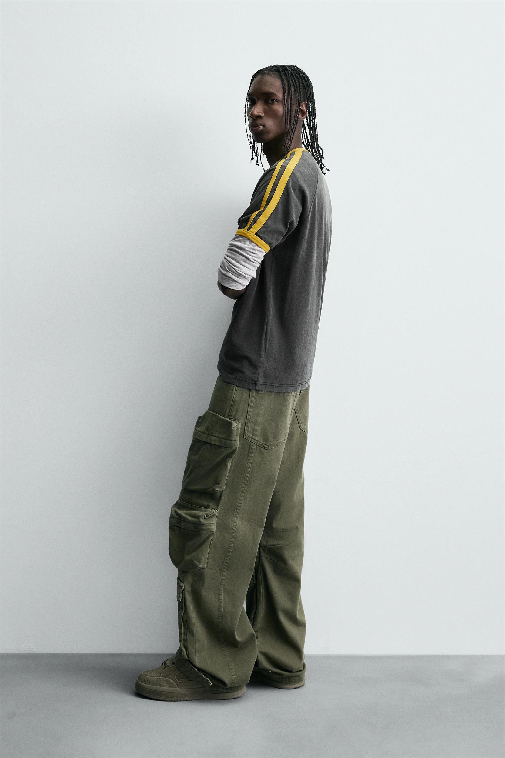 RIBBED CONTRAST TEXT T-SHIRT Product Image