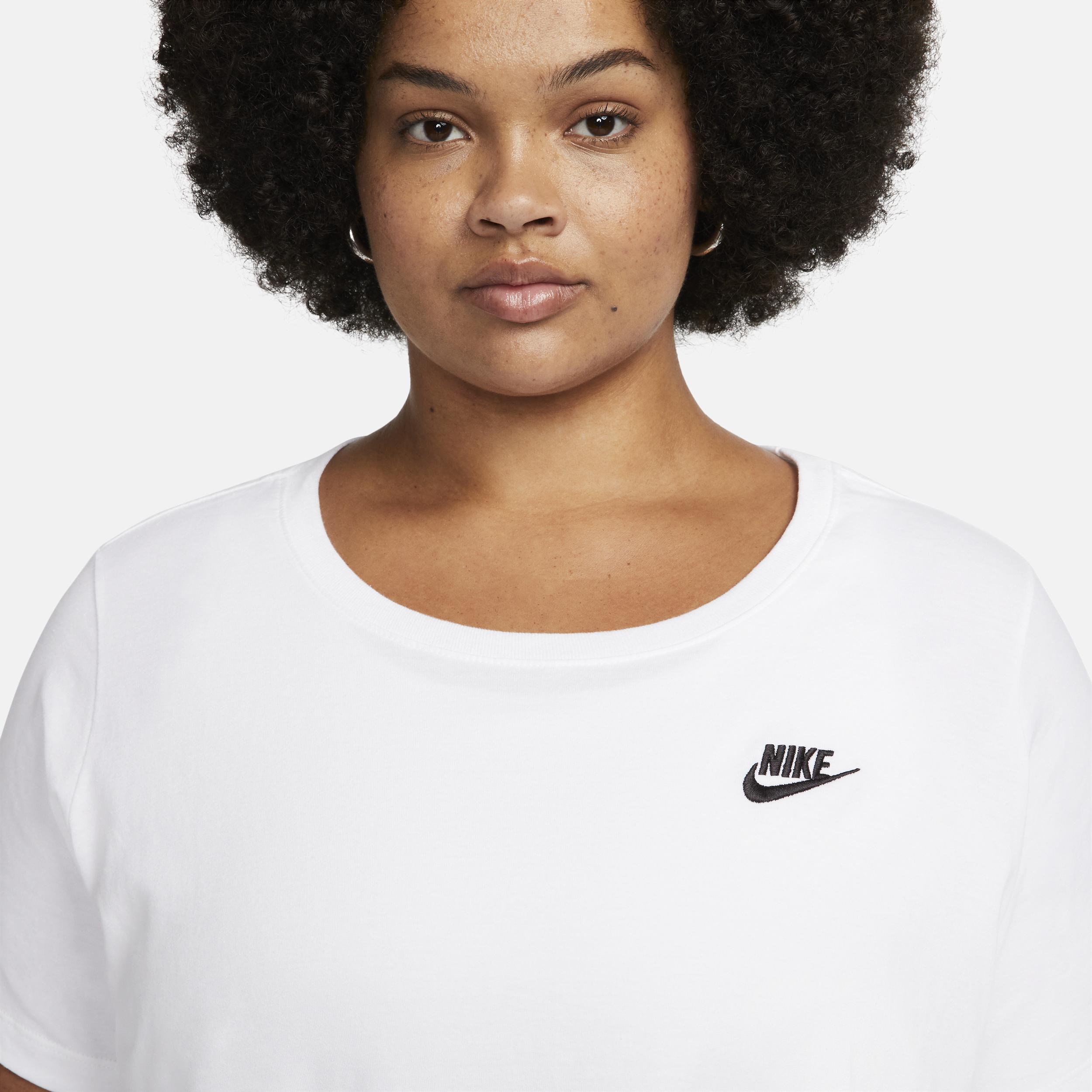 Womens Nike Sportswear Club Essentials T-Shirt (Plus Size) | FD0646-100 Product Image