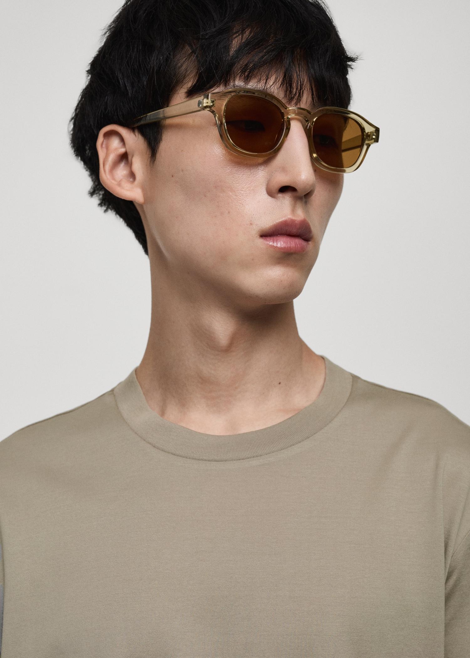 100% cotton T-shirt regular fit - Men | MANGO USA Product Image