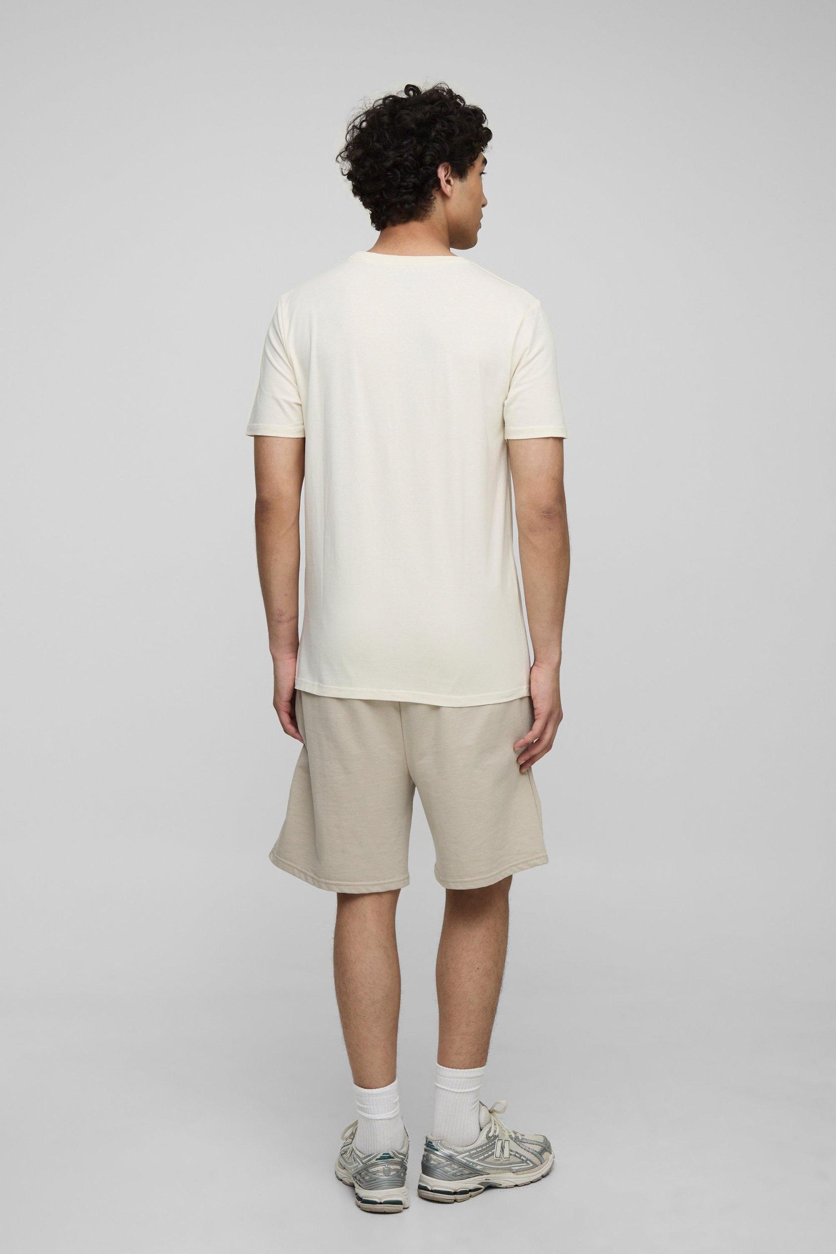 BM Signature Muscle Fit T-shirt | boohooMAN USA Product Image