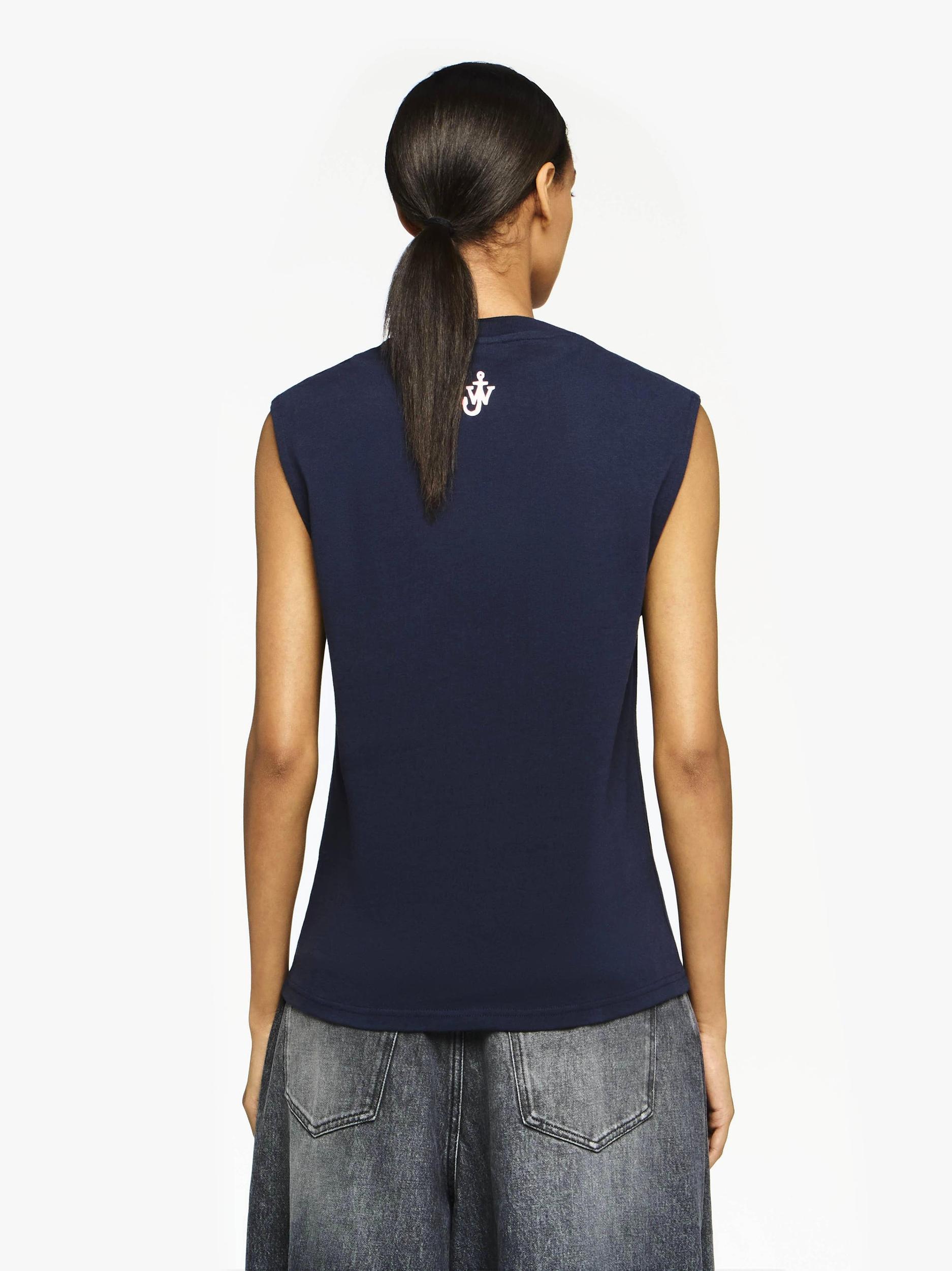 "LOOK AT ME" PRINTED TANK TOP Product Image