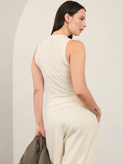 Ascent Seamless Tank Product Image