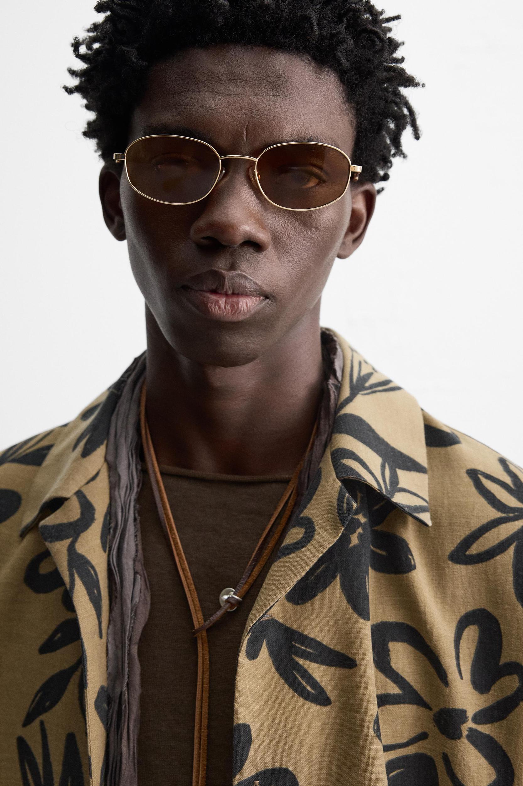 FLORAL PRINT SHIRT Product Image