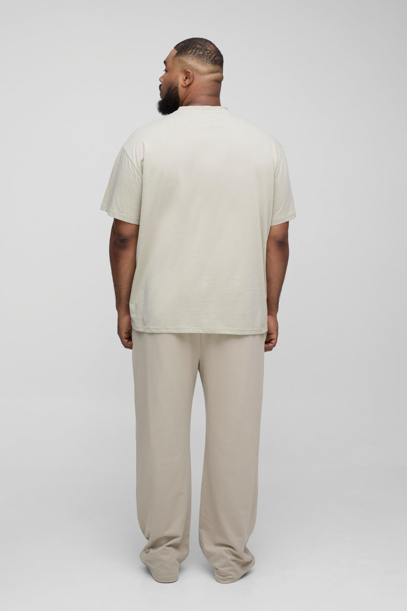 Plus Lightweight Straight Fit Basic Sweatpants | boohooMAN USA Product Image