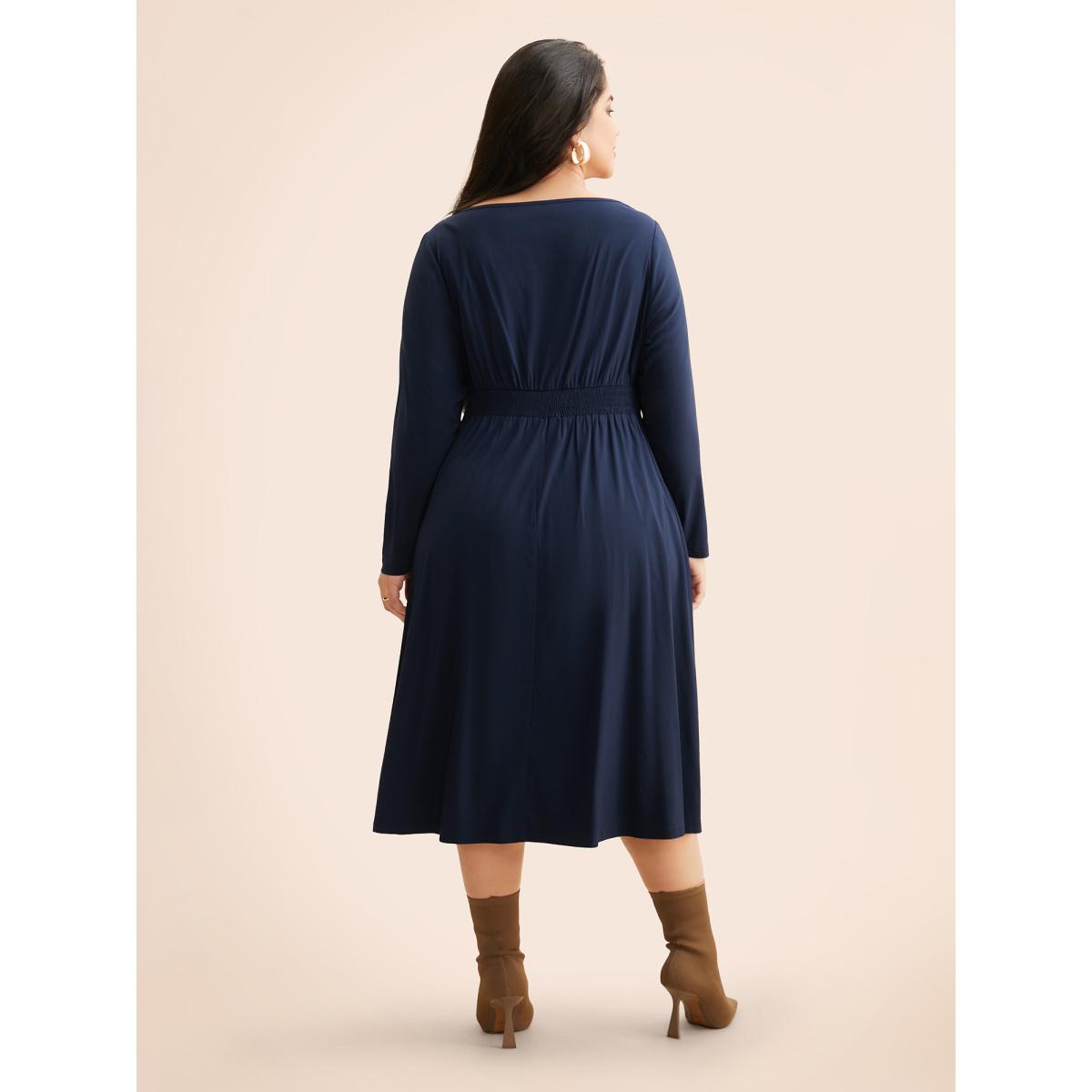Plus Size Plain Keyhole Pleated Shirred Dress Indigo Women Workwear Essentials Pleated Boat Neck Long Sleeve Curvy BloomChic 30/6X Product Image