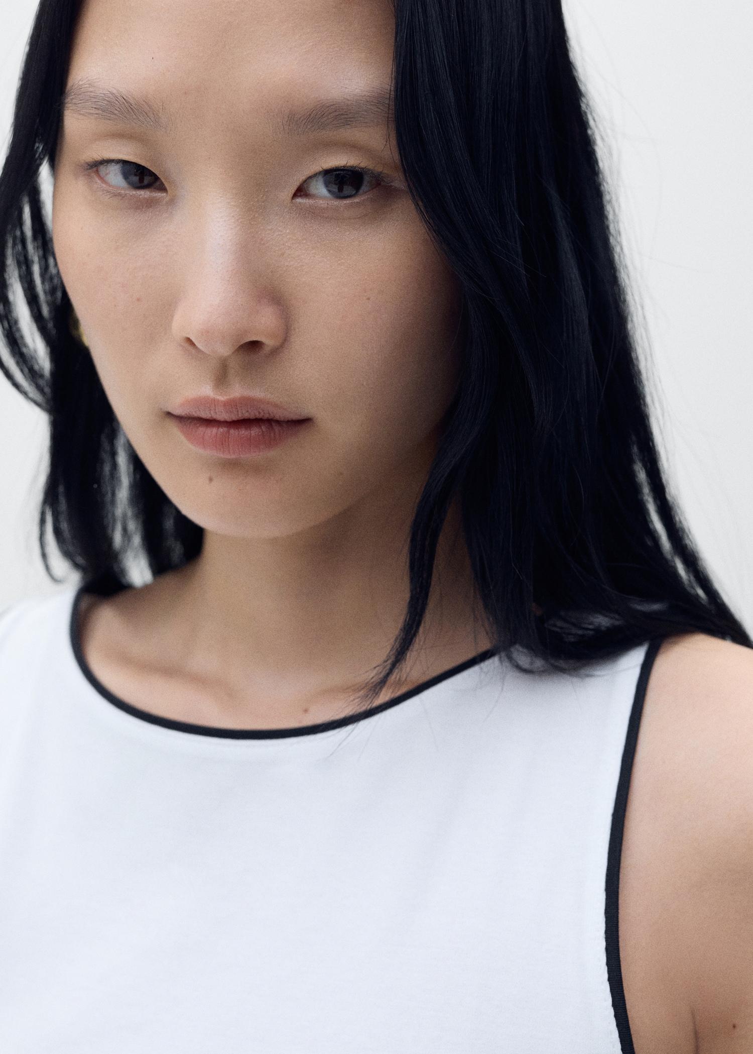 Cotton top with contrasting trim - Women | MANGO USA Product Image