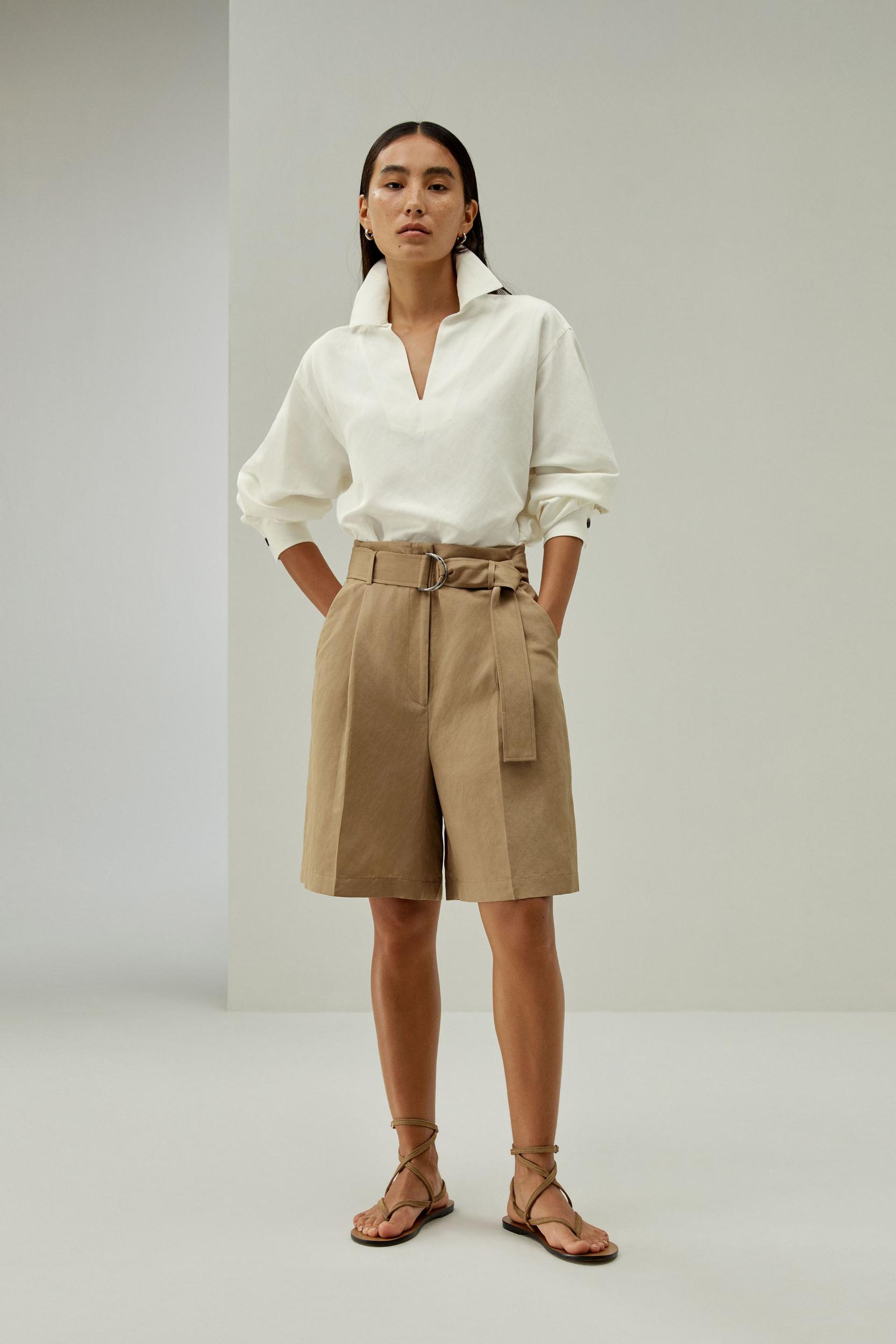 Chic Silk-Linen Blend Bermuda Shorts Product Image