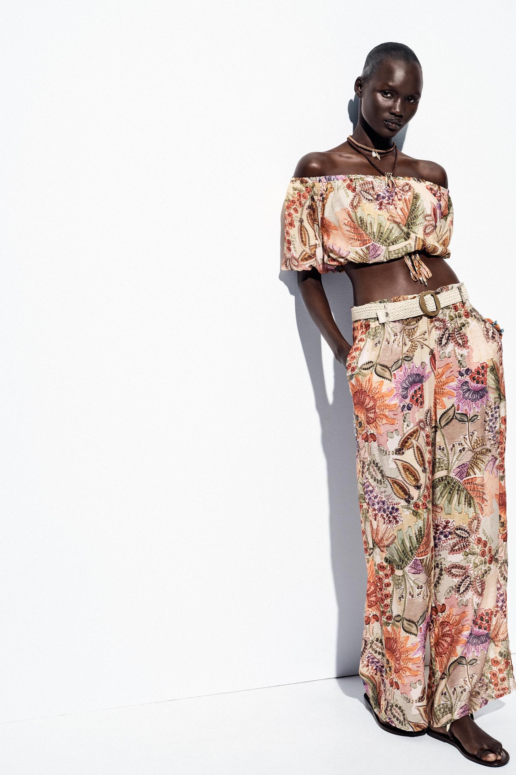 PRINTED BELTED PANTS Product Image