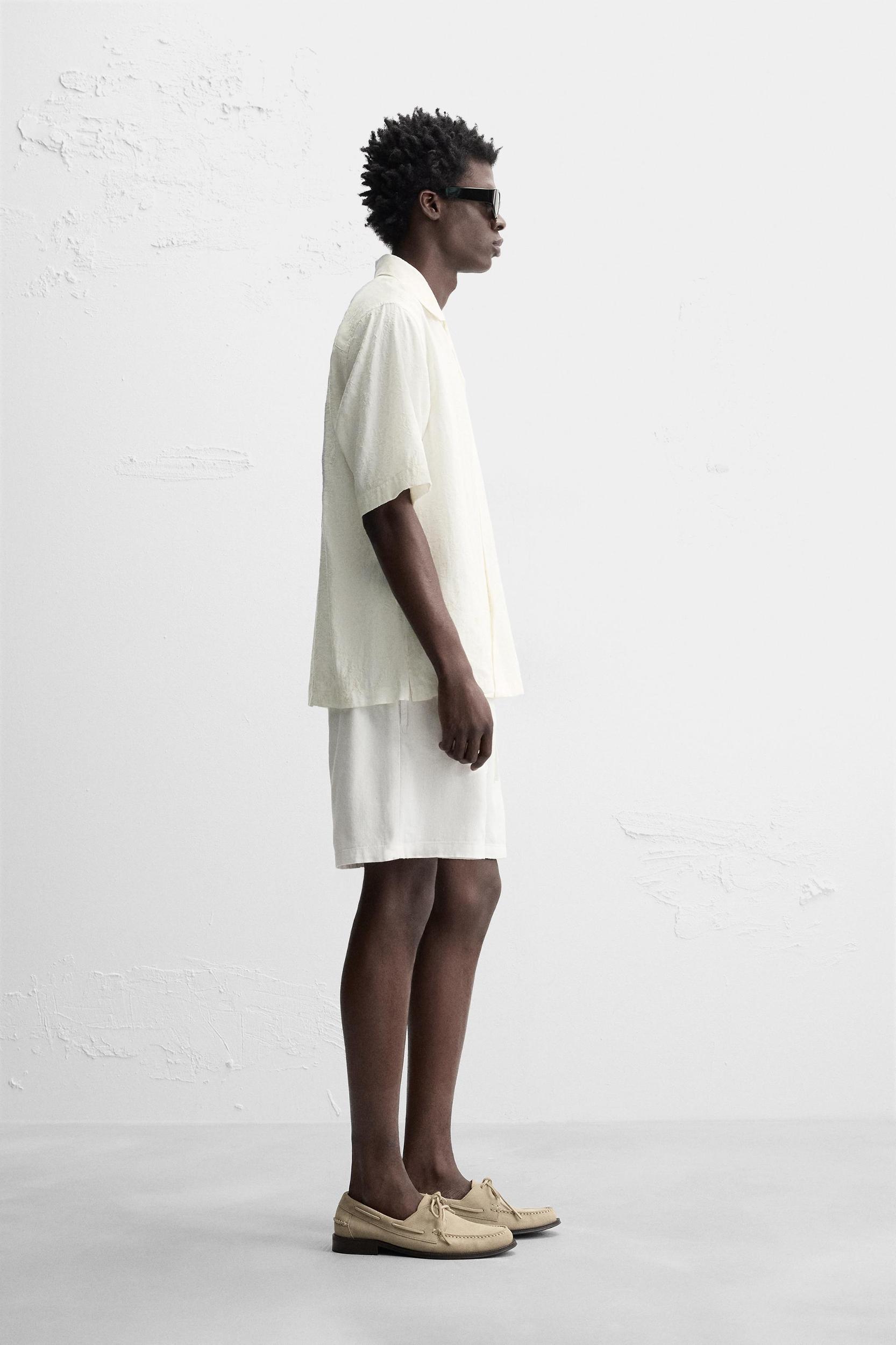 LINEN BLEND SHORTS Product Image