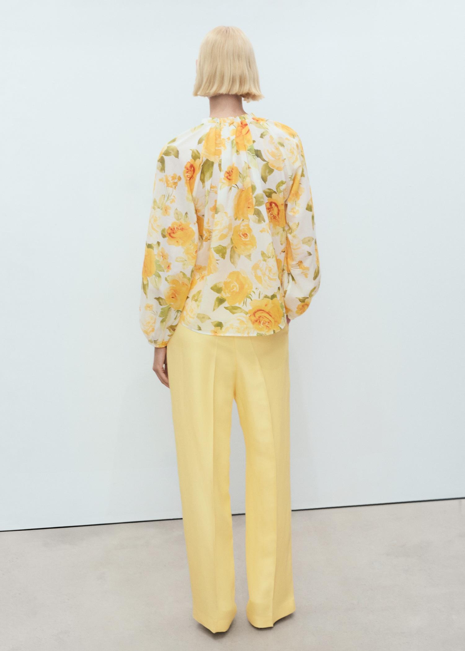 Floral cotton blouse - Women | MANGO USA Product Image