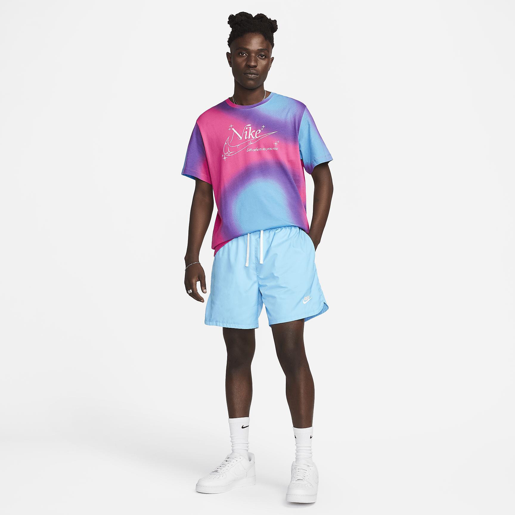Nike Sportswear Men's T-Shirt Product Image