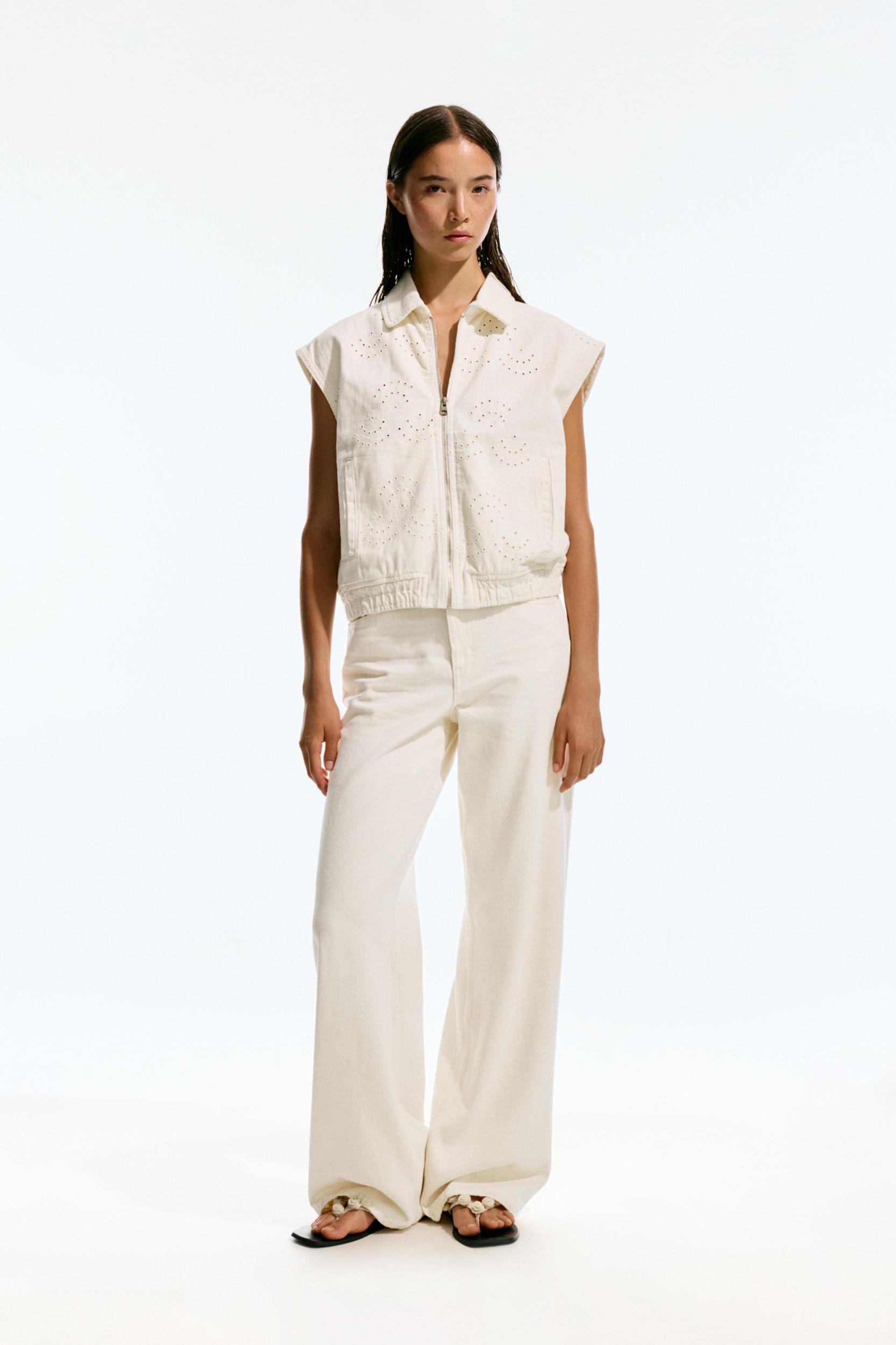 Embroidered cotton vest Product Image