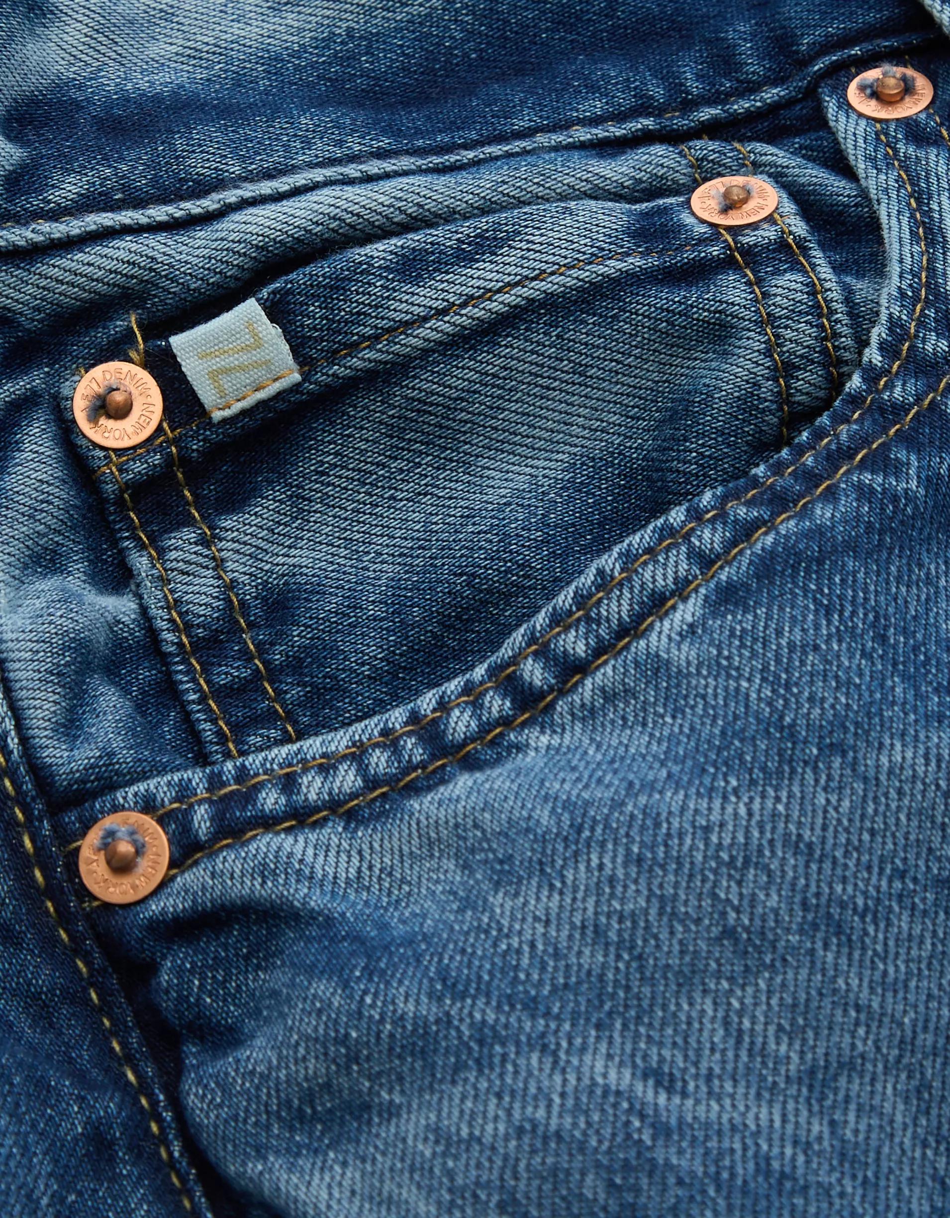 AE77 Premium Wide 5-Pocket Jean Product Image