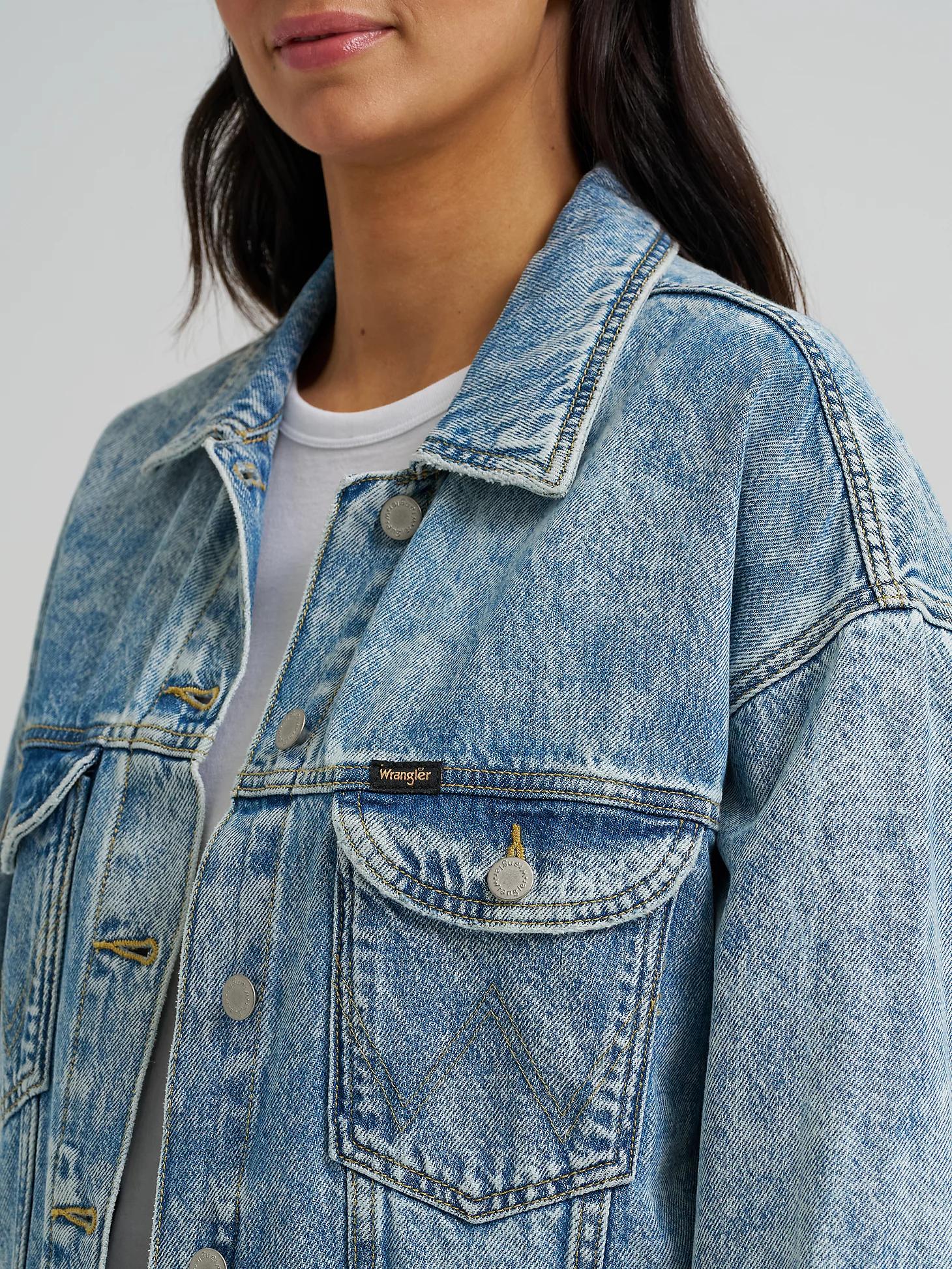 Women's Girlfriend Denim Jacket | Women's JACKETS & OUTERWEAR | Wrangler® Product Image