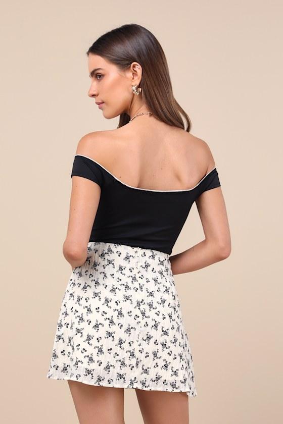 Flattering Attitude Black Lace Off-the-Shoulder Bodysuit Product Image