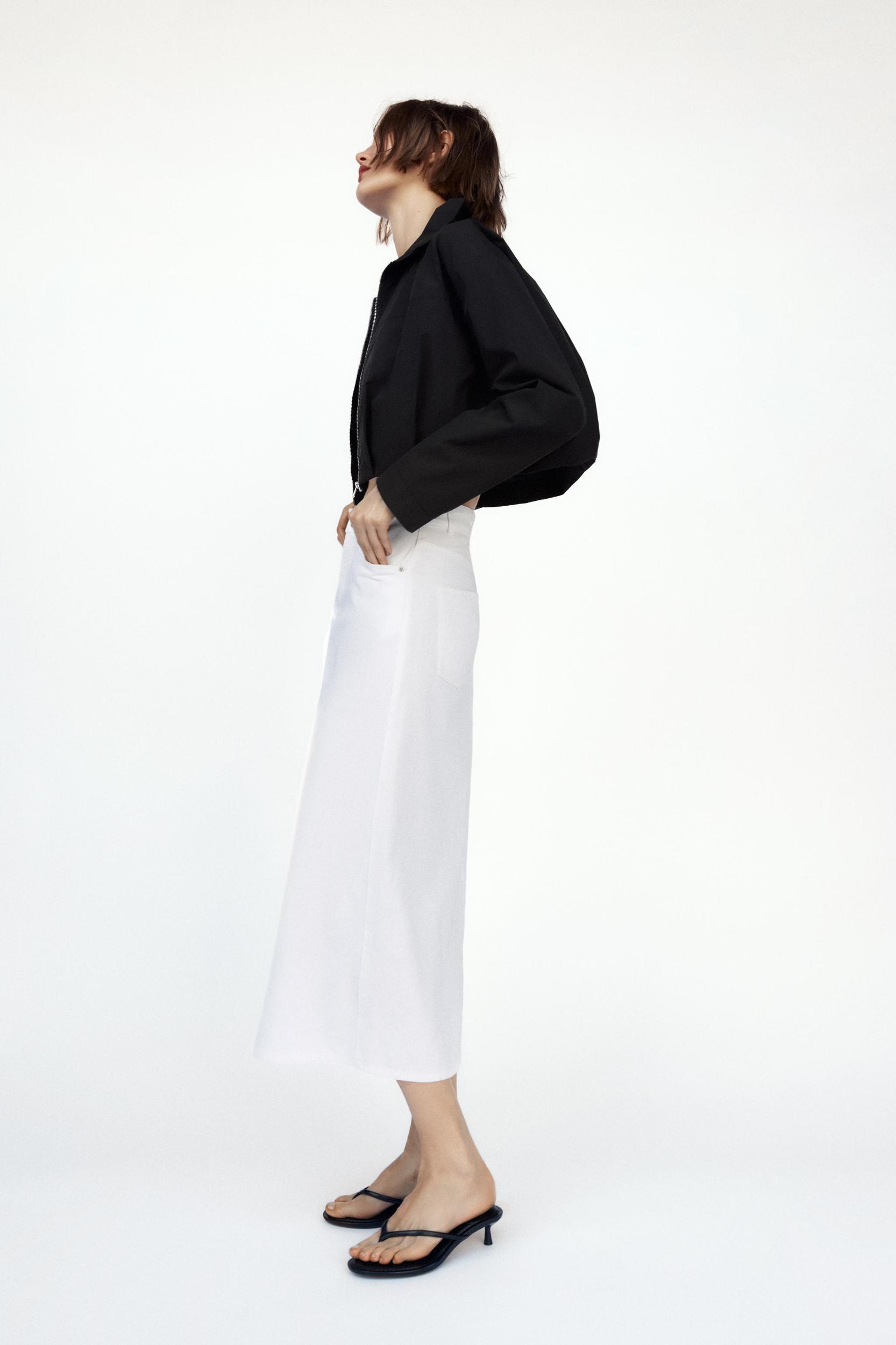 PLEATED CROPPED JACKET Product Image