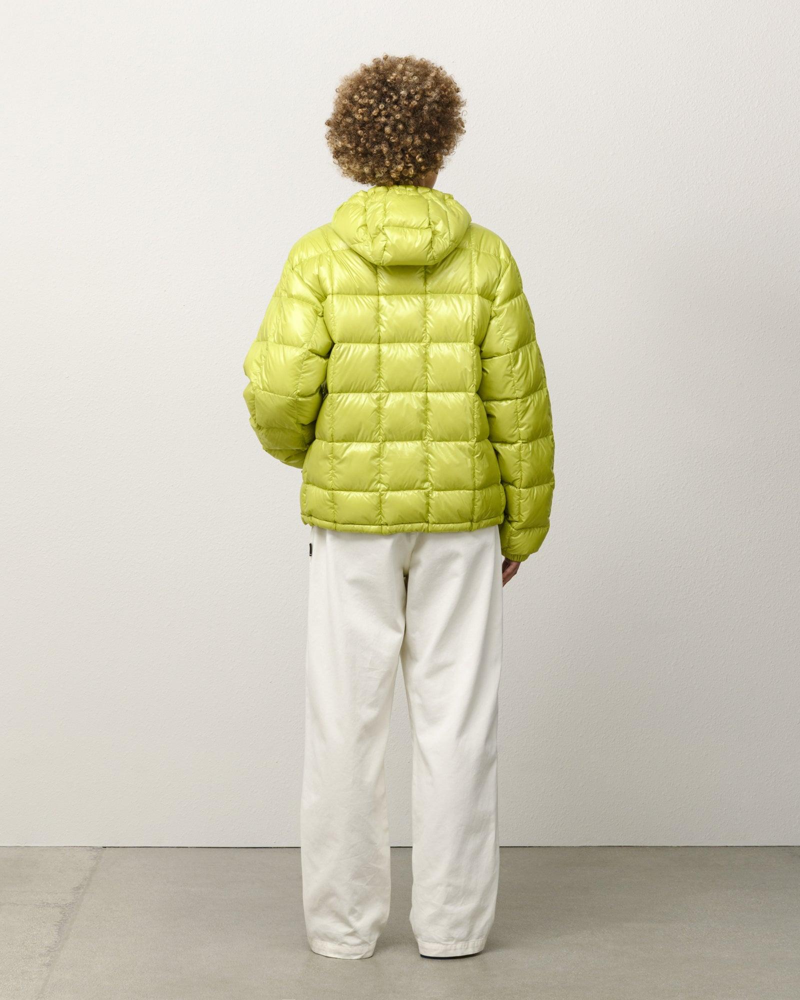 MIDWEIGHT HOODED PUFFER Male Product Image