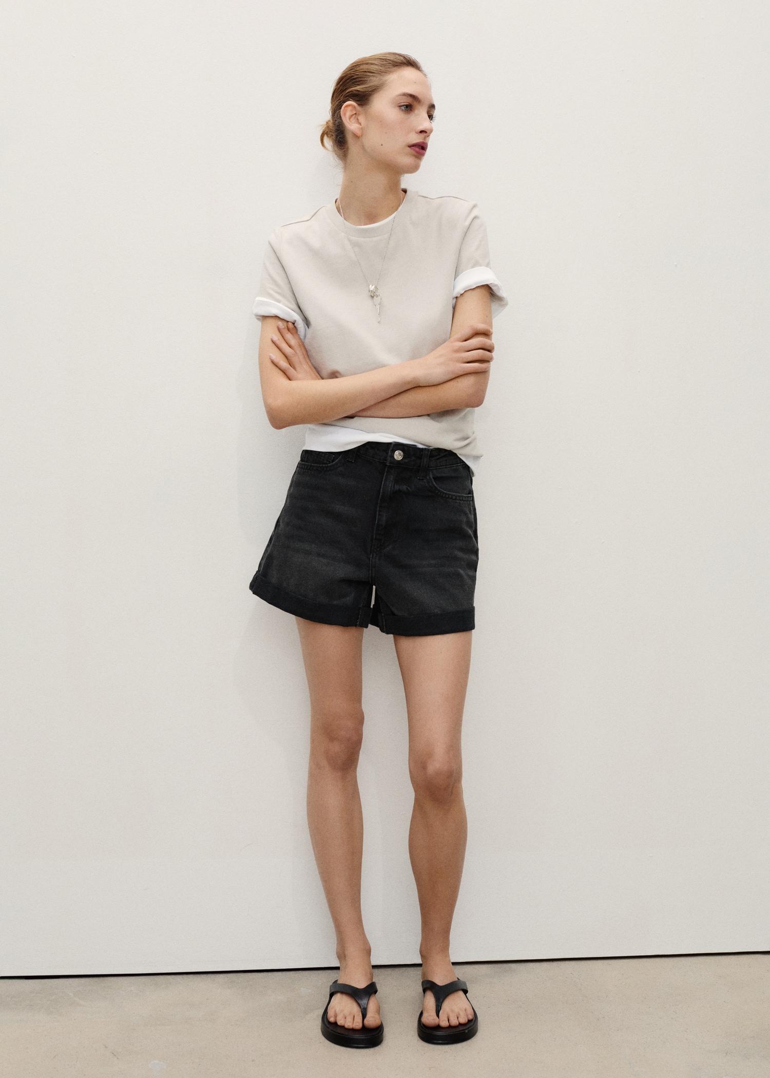 High-waisted mom-fit denim shorts - Women | MANGO USA Product Image