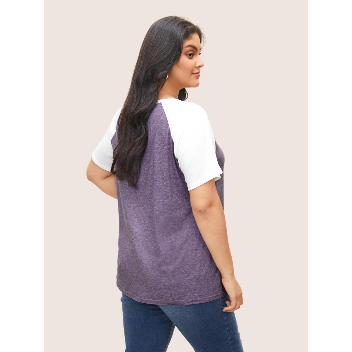 Plus Size Colorblock Contrast Notched Raglan Sleeve T-shirt Mauve Women Casual Plain Everyday T-shirts BloomChic 26/4X Product Image