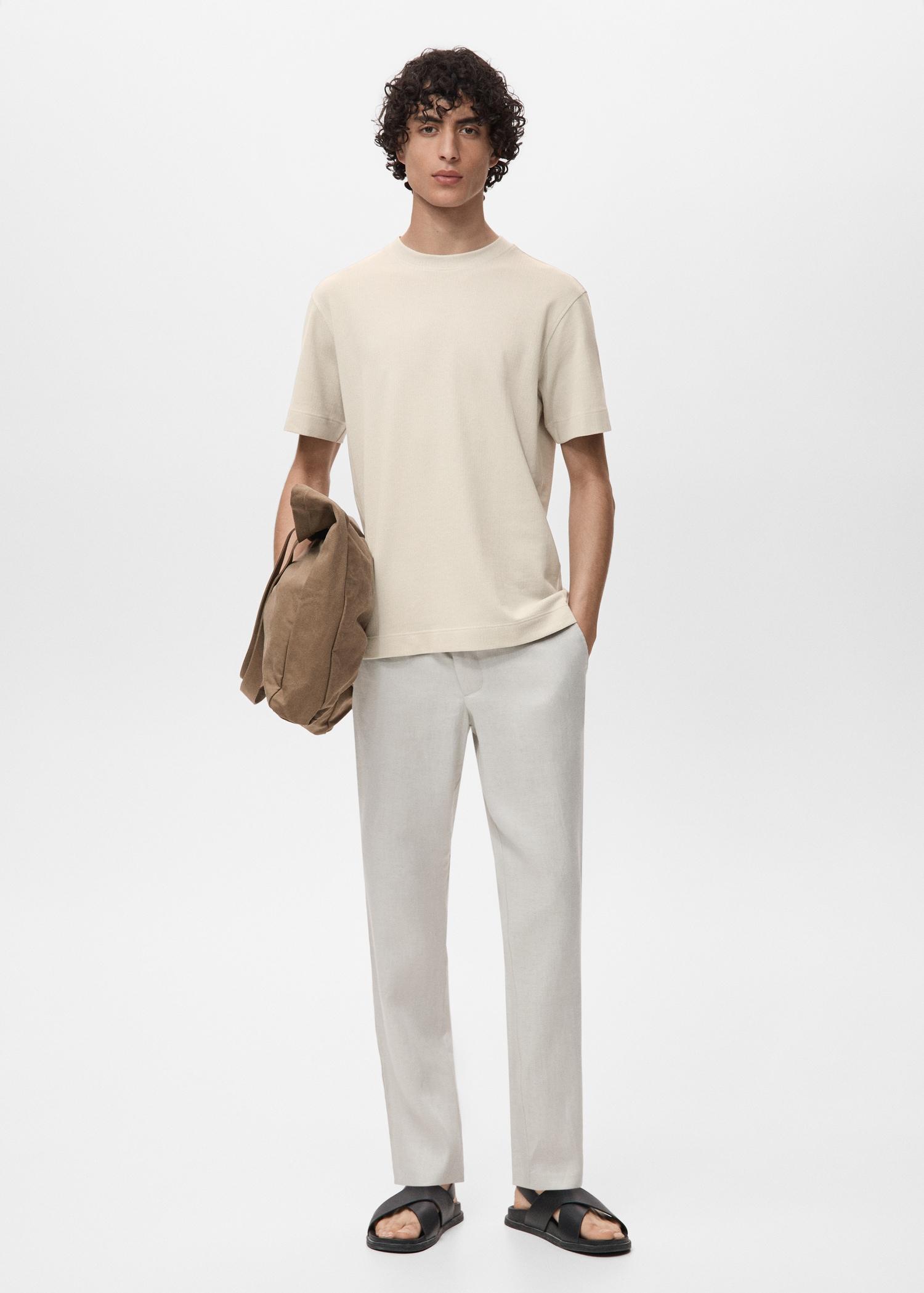 Cotton fine-knit t-shirt - Men | MANGO USA Product Image