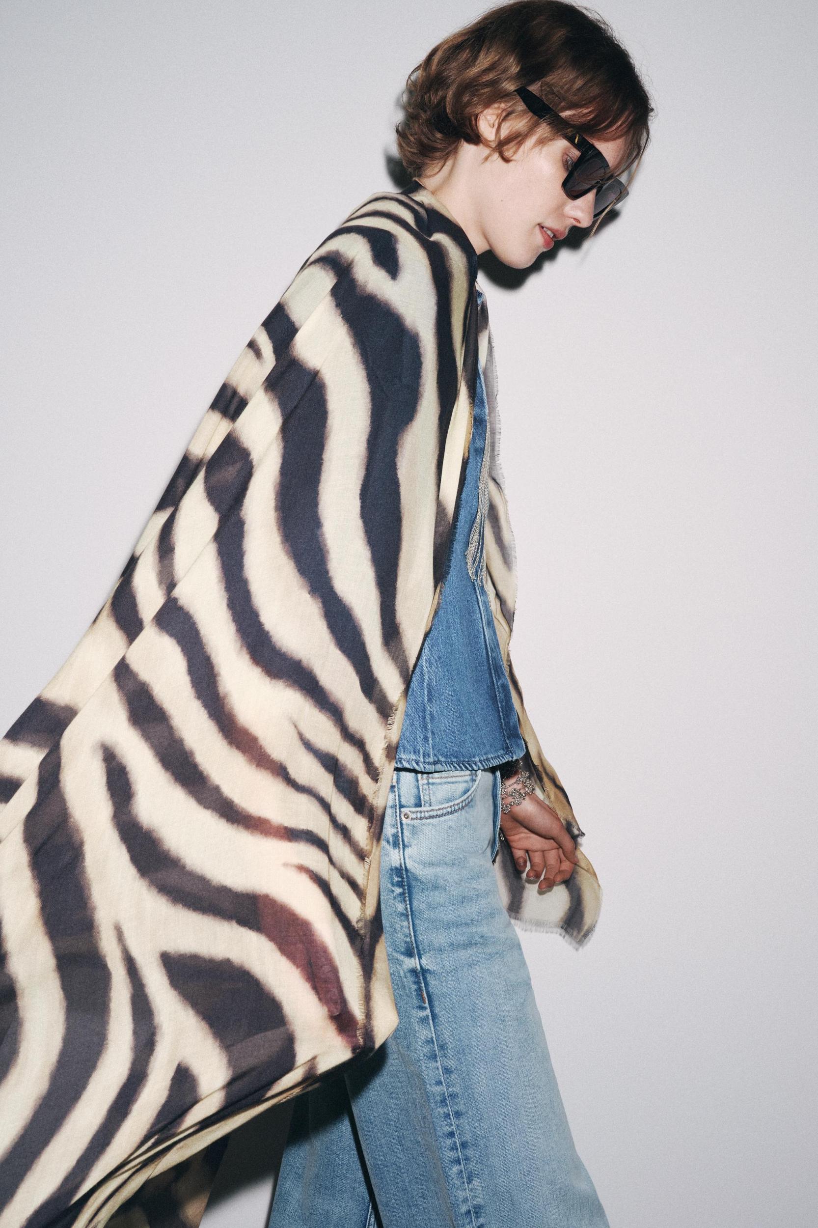 ANIMAL PRINT MODAL SCARF Product Image