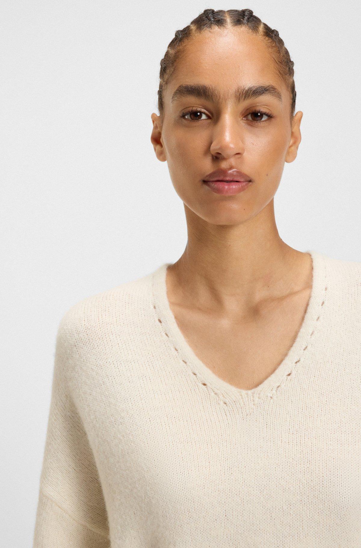 V-neck sweater in Italian yarn Product Image